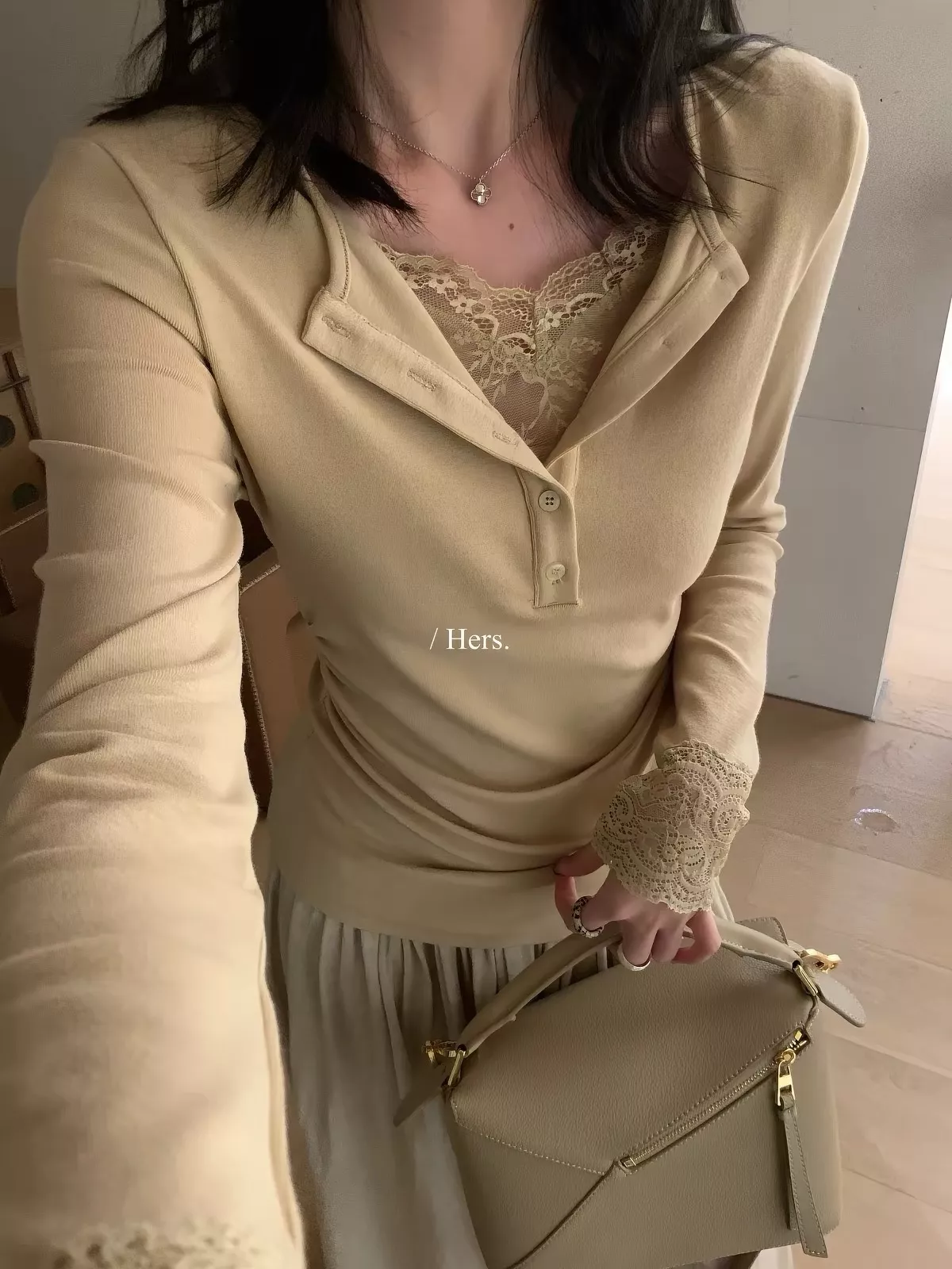노브랜드 레이스 레이어드 여성용 긴소매 티셔츠 상세 이미지 35