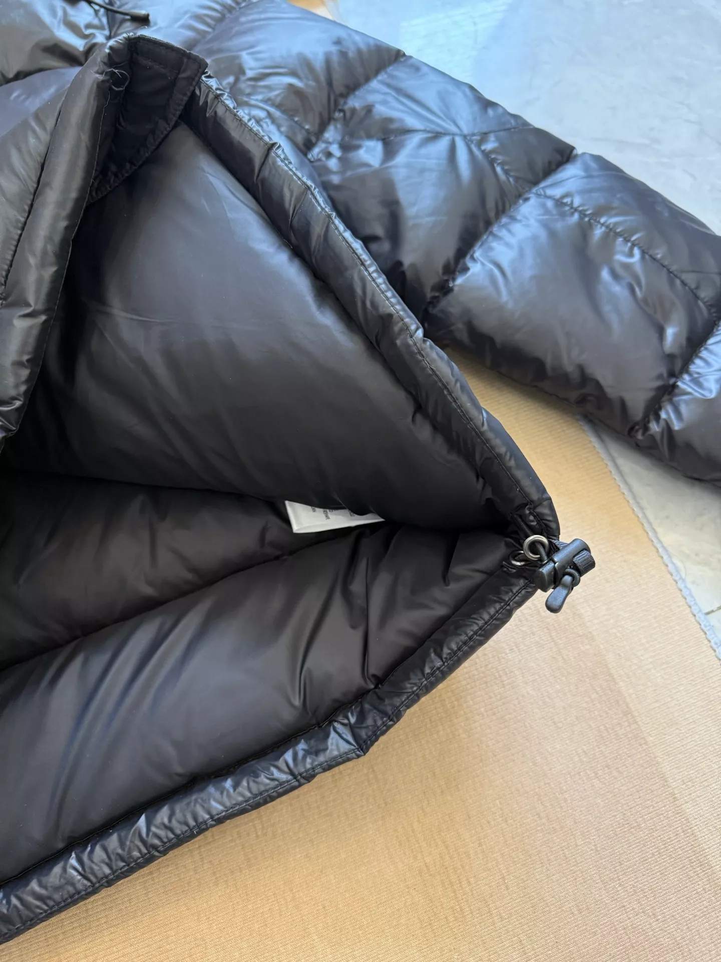 랄프로렌 유광 후드 자수 남녀공용 쇼트 패딩 상세 이미지 8