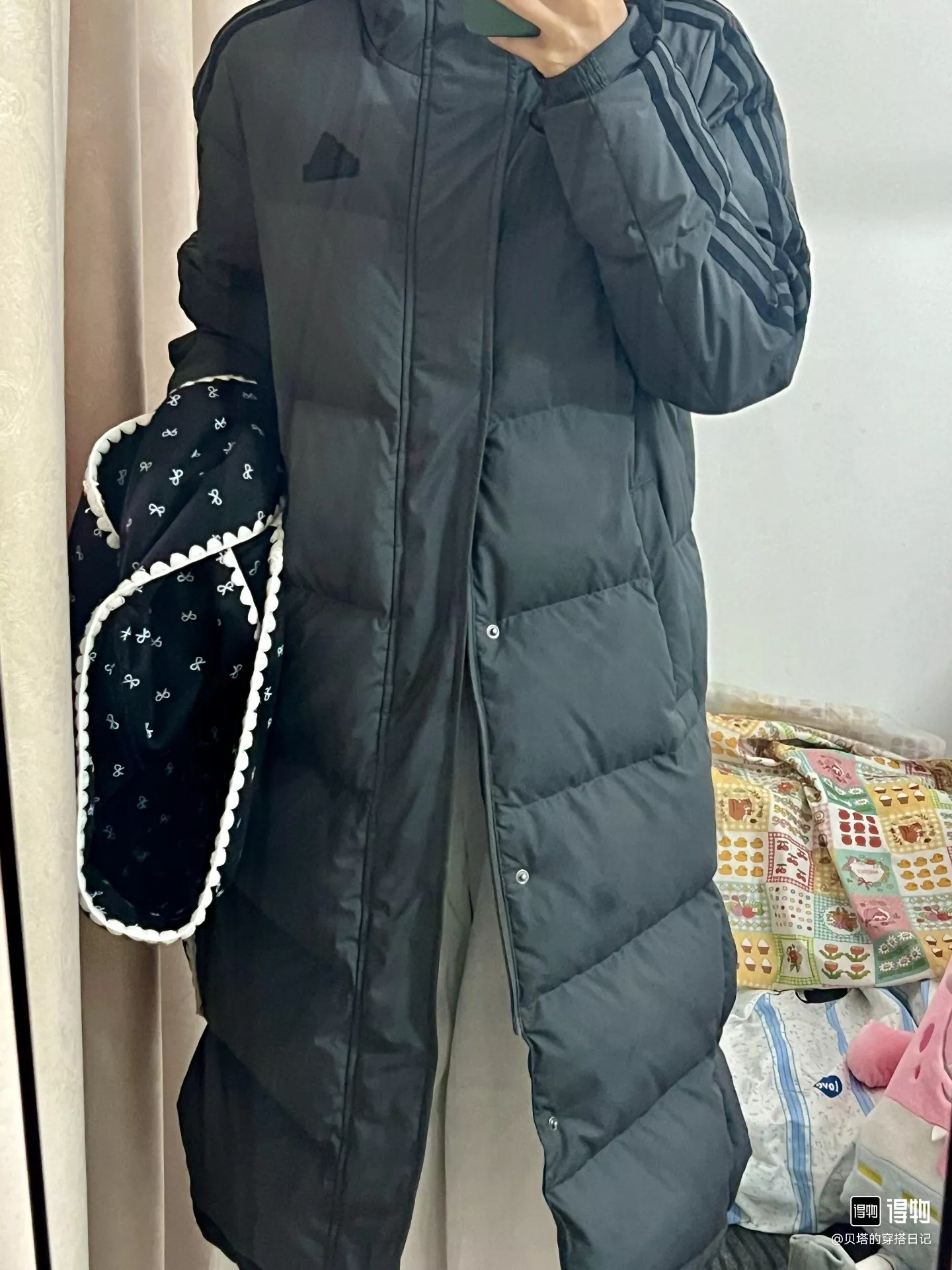 아디다스 삼선 드롭 숄더 남녀공용 롱 패딩 상세 이미지 22