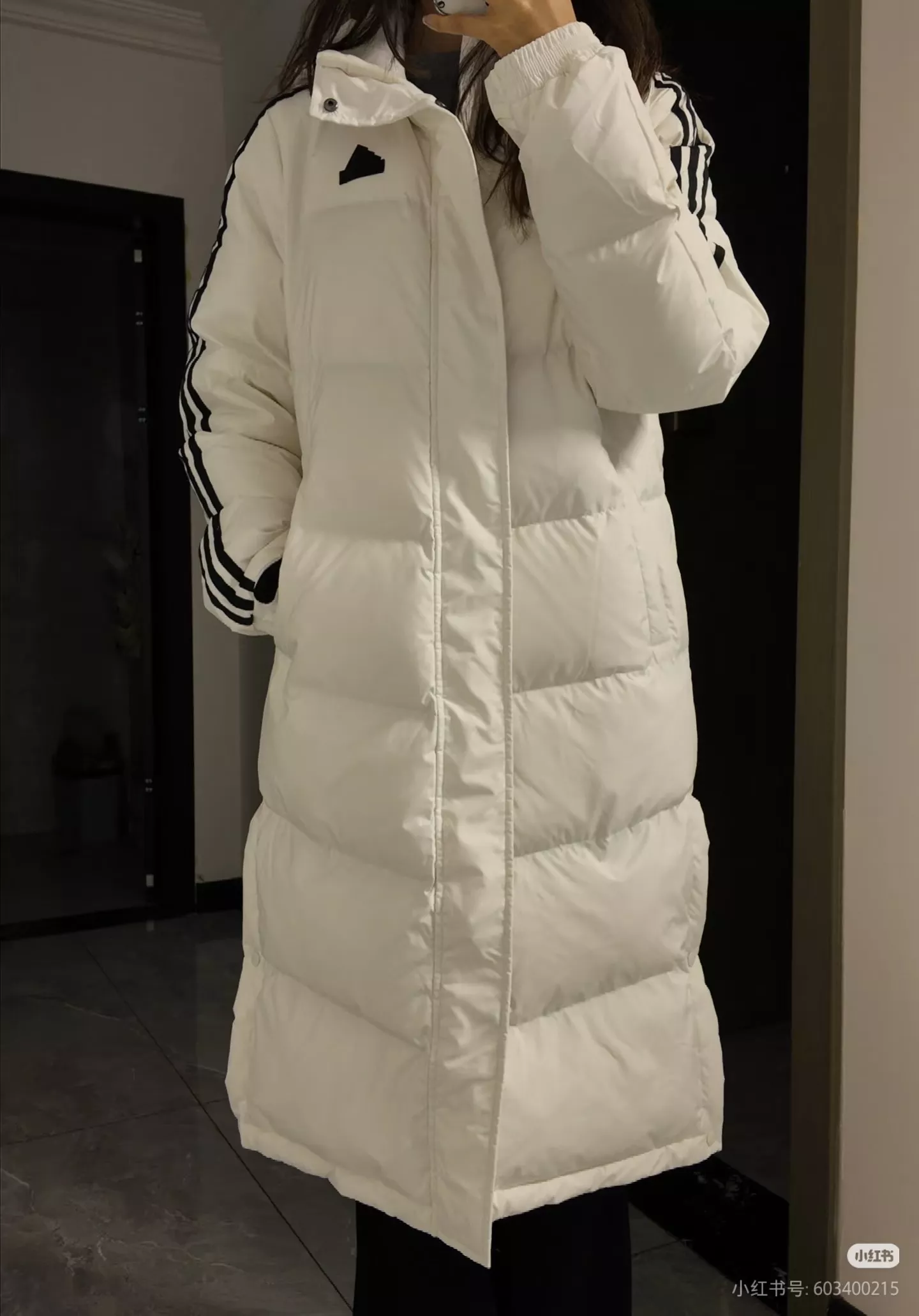 아디다스 삼선 드롭 숄더 남녀공용 롱 패딩 상세 이미지 30