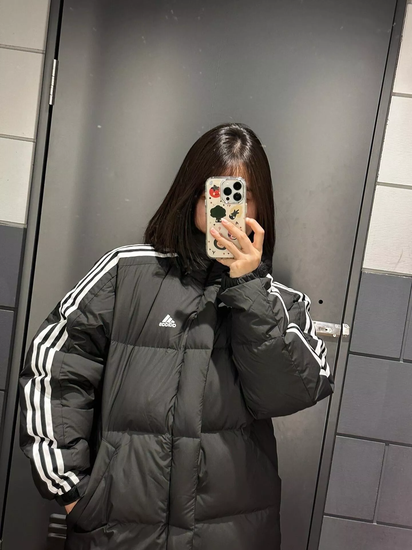 아디다스 후드 드롭 숄더 남녀공용 쇼트 패딩 상세 이미지 30