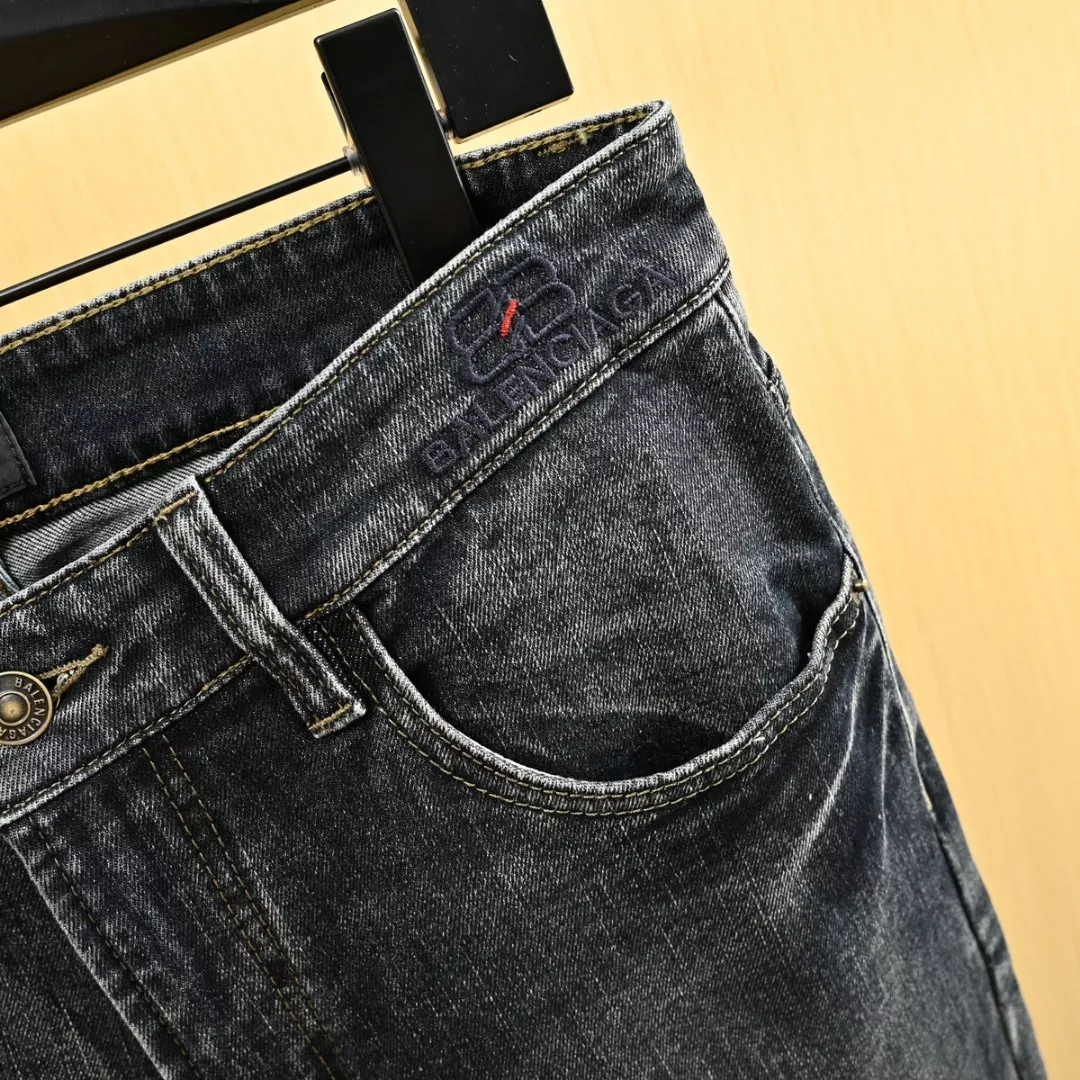 발렌시아가 워싱 직선핏 남녀공용 데님 팬츠 상세 이미지 12