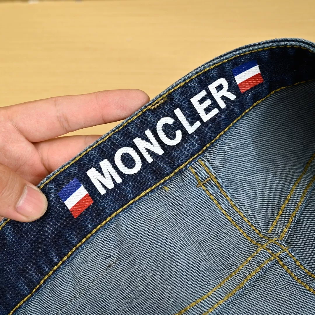 몽클레어 워싱 슬림핏 남녀공용 데님 팬츠 상세 이미지 17