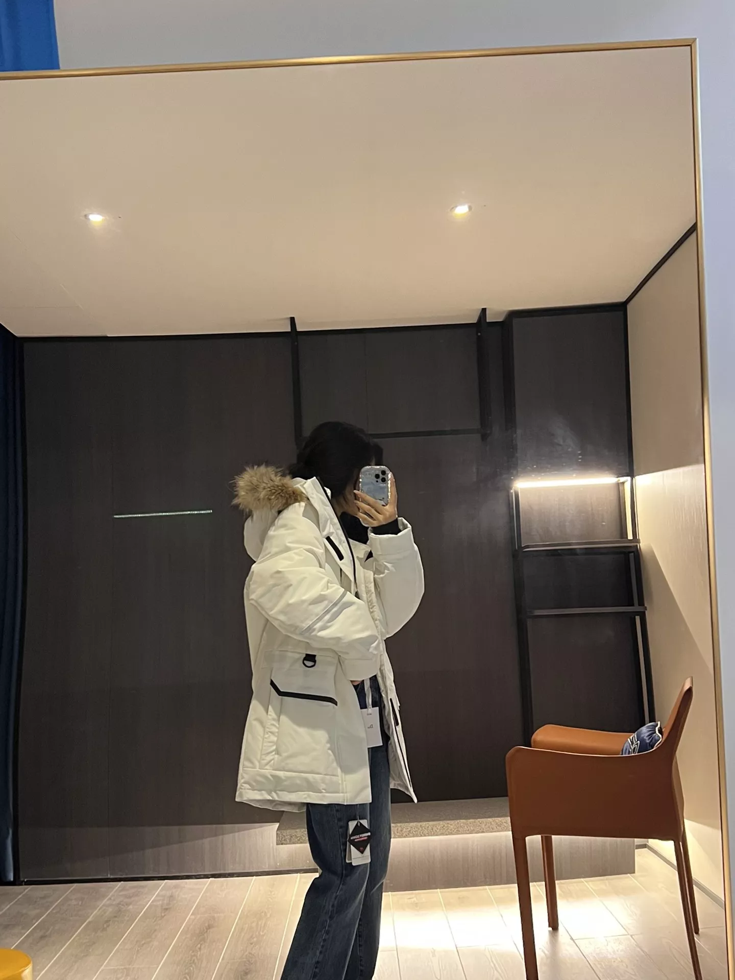 뉴발란스 퍼 칼라 덕다운 남녀공용 미들 패딩 상세 이미지 52