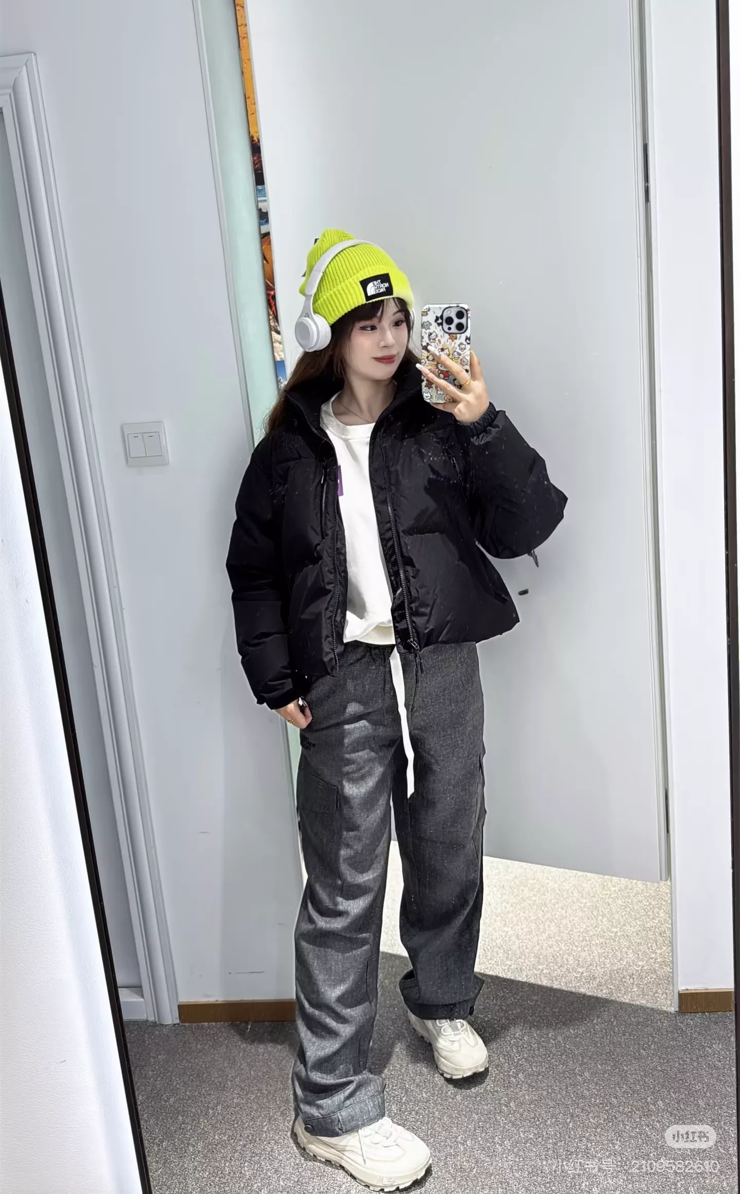 노스페이스 무광 숨김 후드 남녀공용 쇼트 패딩 상세 이미지 23