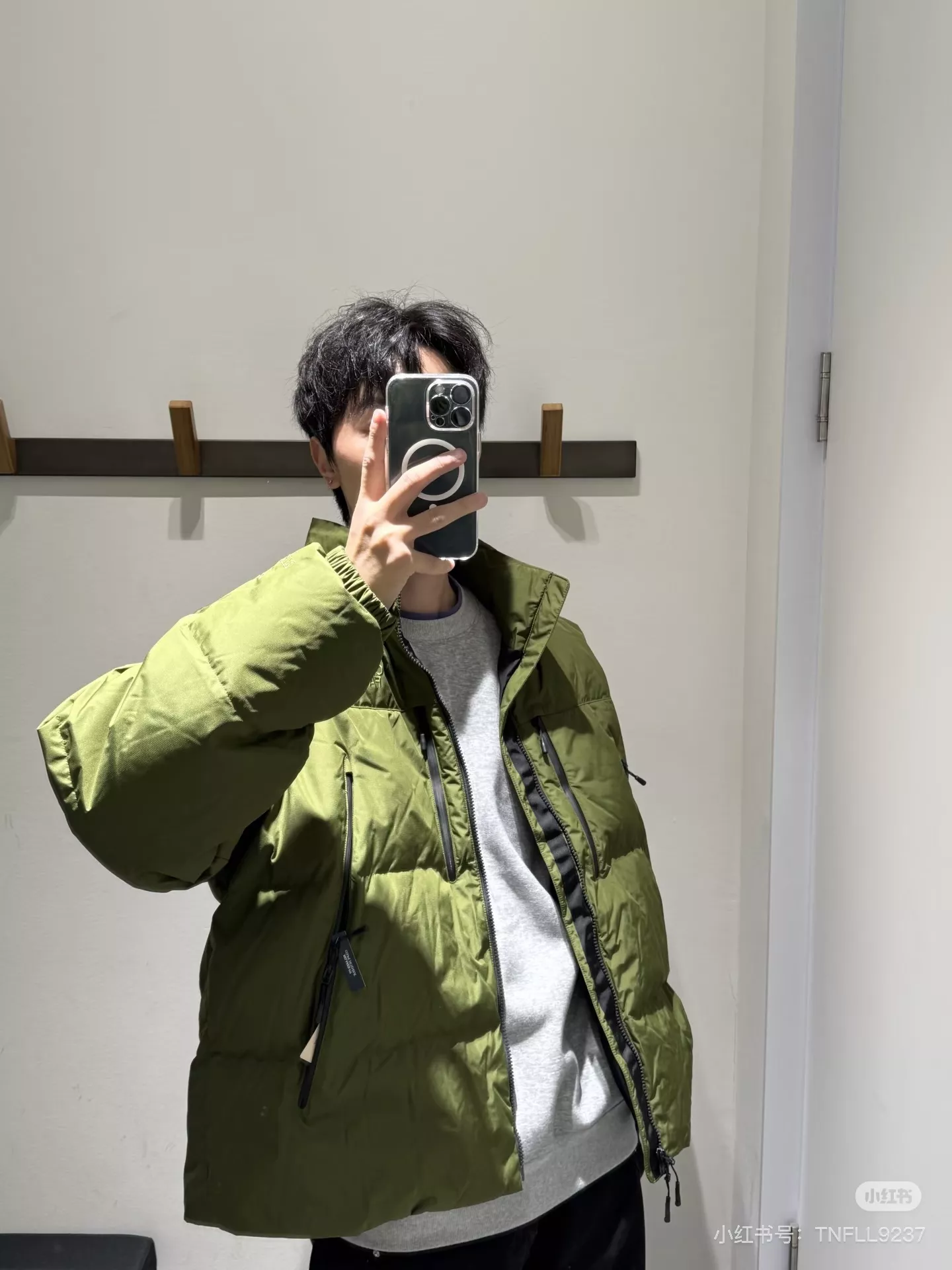 노스페이스 무광 숨김 후드 남녀공용 쇼트 패딩 상세 이미지 27