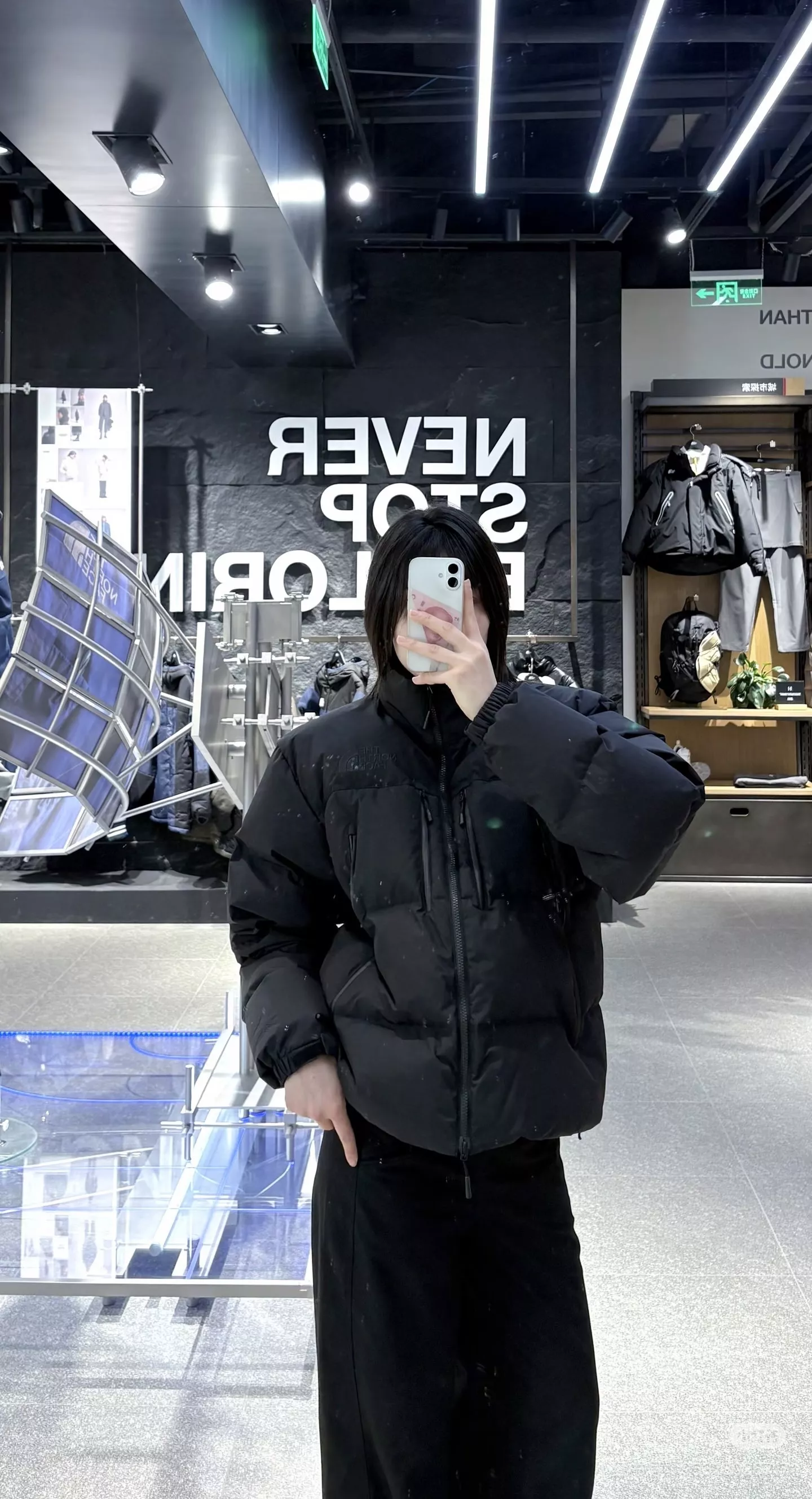 노스페이스 무광 숨김 후드 남녀공용 쇼트 패딩 상세 이미지 33