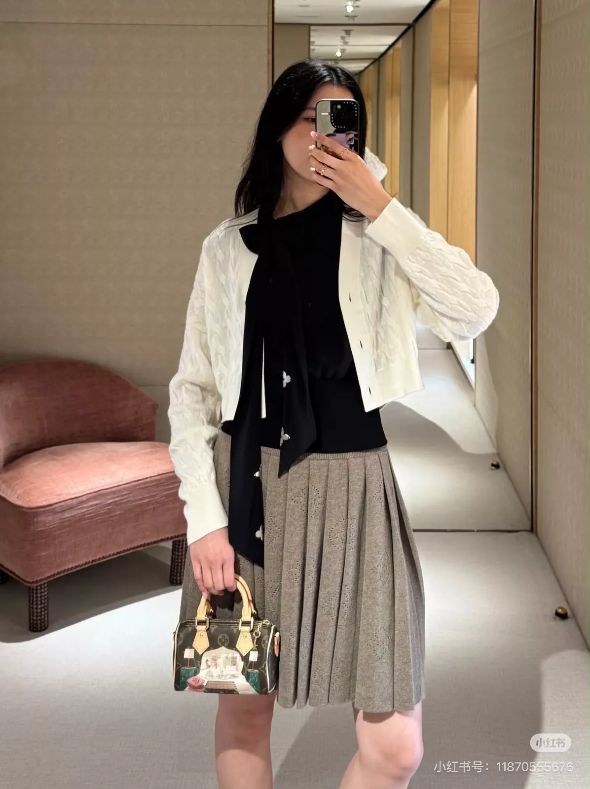루이비통 타이넥 크롭 여성용 민소매 블라우스 상세 이미지 22