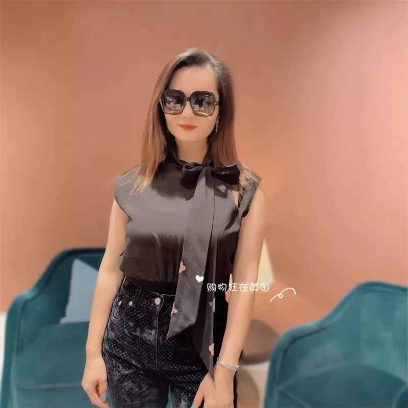 루이비통 타이넥 크롭 여성용 민소매 블라우스 상세 이미지 26