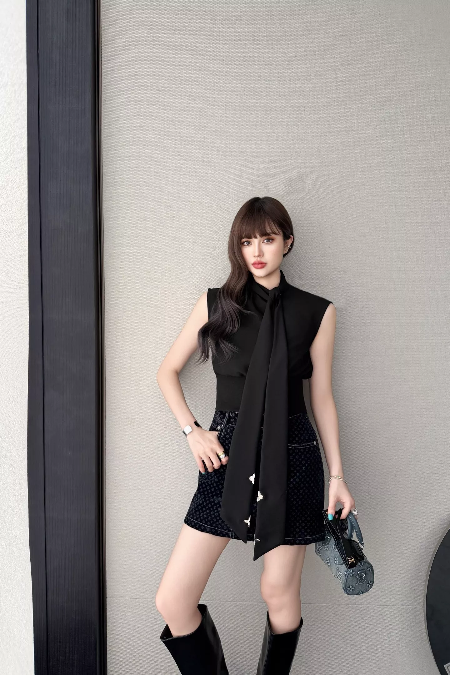 루이비통 타이넥 크롭 여성용 민소매 블라우스 상세 이미지 38