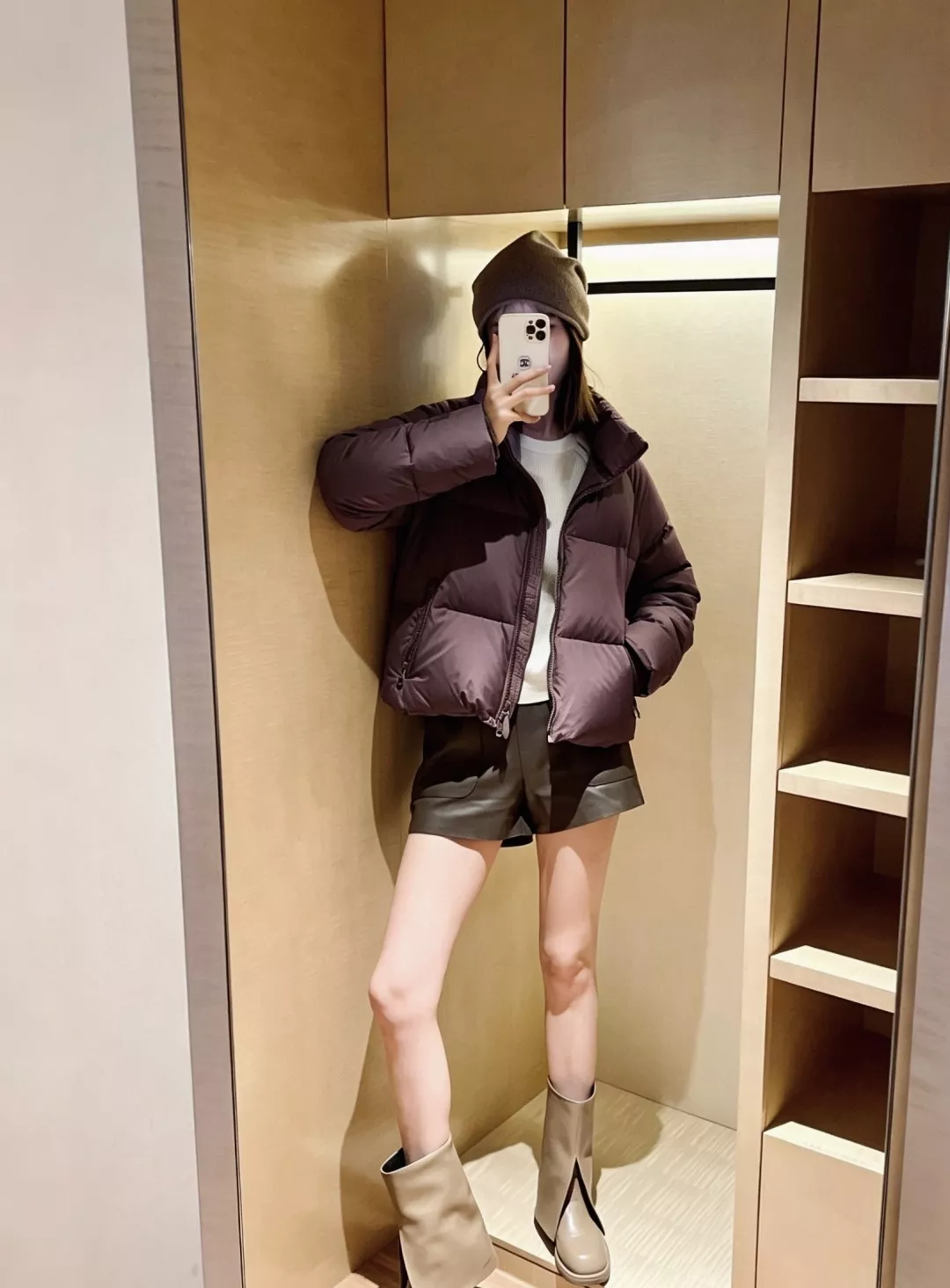 버버리 스탠드넥 체크 안감 여성용 쇼트 패딩 상세 이미지 42
