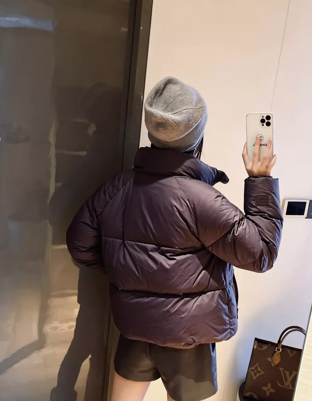 버버리 스탠드넥 체크 안감 여성용 쇼트 패딩 상세 이미지 43