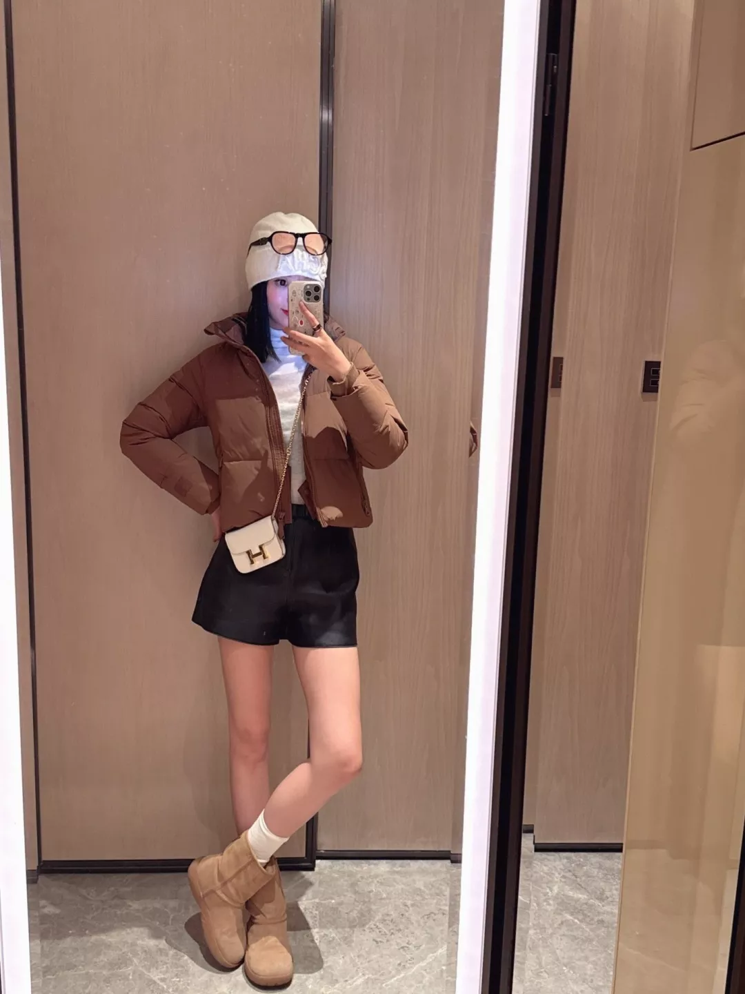 버버리 스탠드넥 체크 안감 여성용 쇼트 패딩 상세 이미지 66