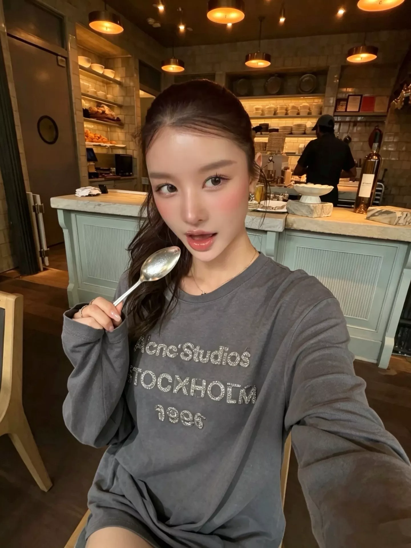아크네스튜디오 빈티지 비즈 자수 여성용 긴소매 티셔츠 상세 이미지 7