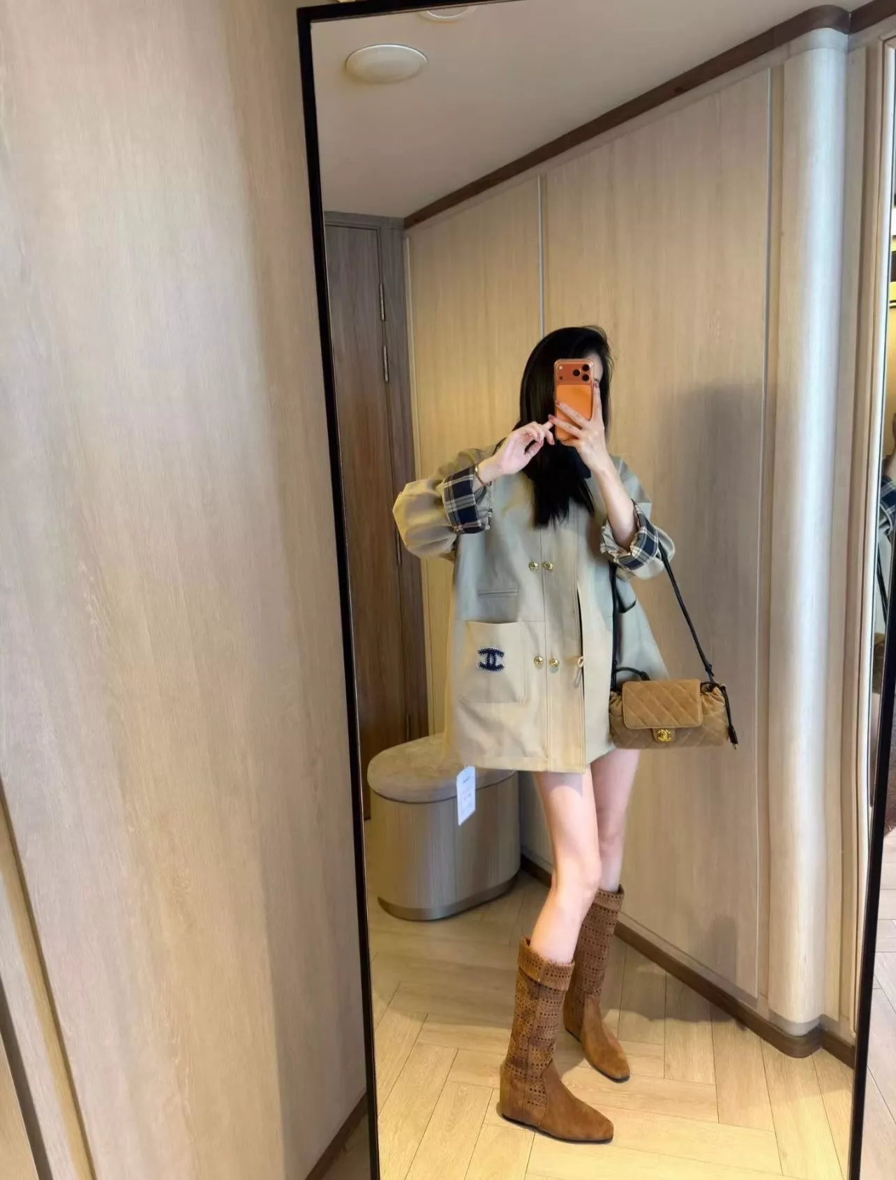 샤넬 배색 칼라 자수 여성용 쇼트 코트 상세 이미지 22