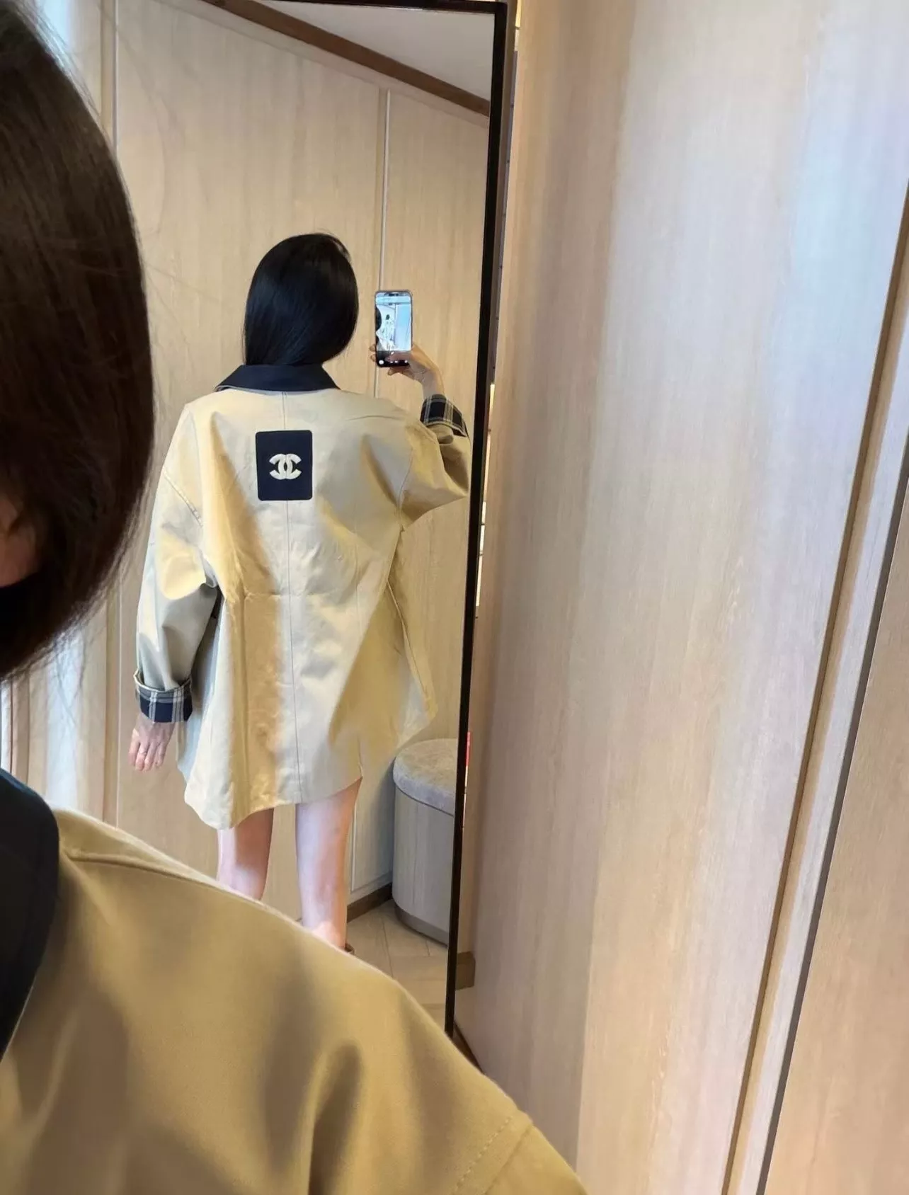 샤넬 배색 칼라 자수 여성용 쇼트 코트 상세 이미지 23