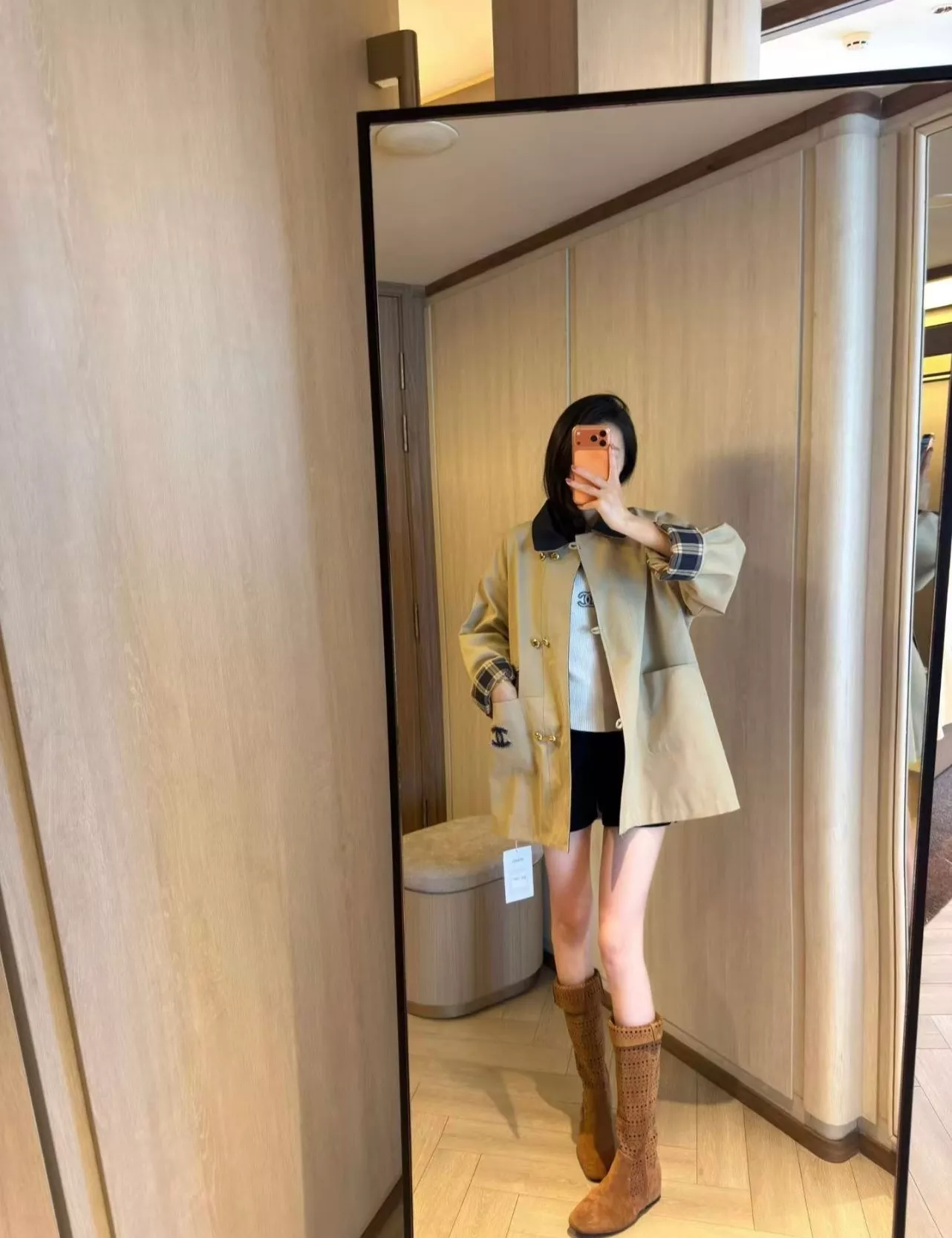 샤넬 배색 칼라 자수 여성용 쇼트 코트 상세 이미지 27