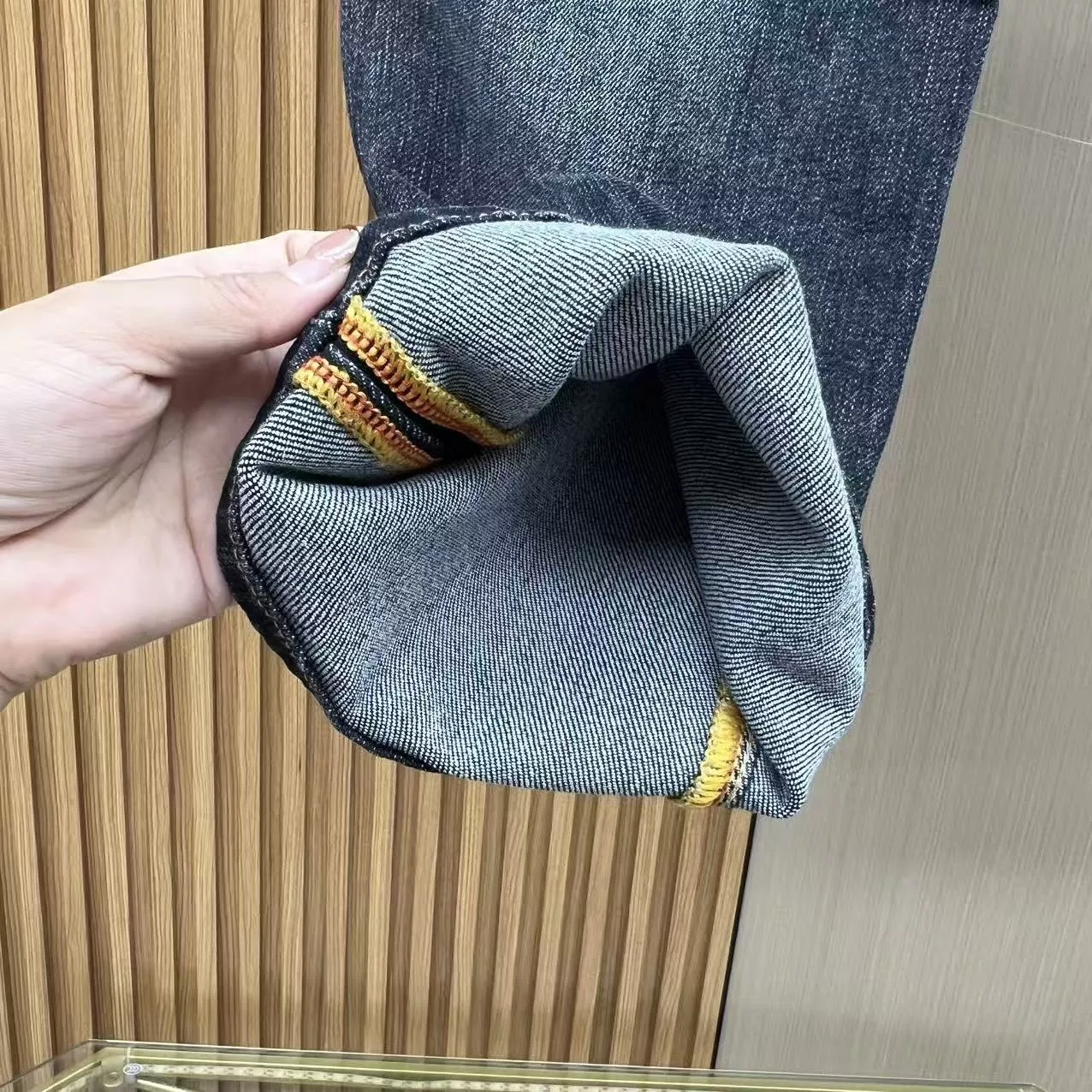 버버리 워싱 가죽 라벨 남녀공용 데님 팬츠 상세 이미지 11