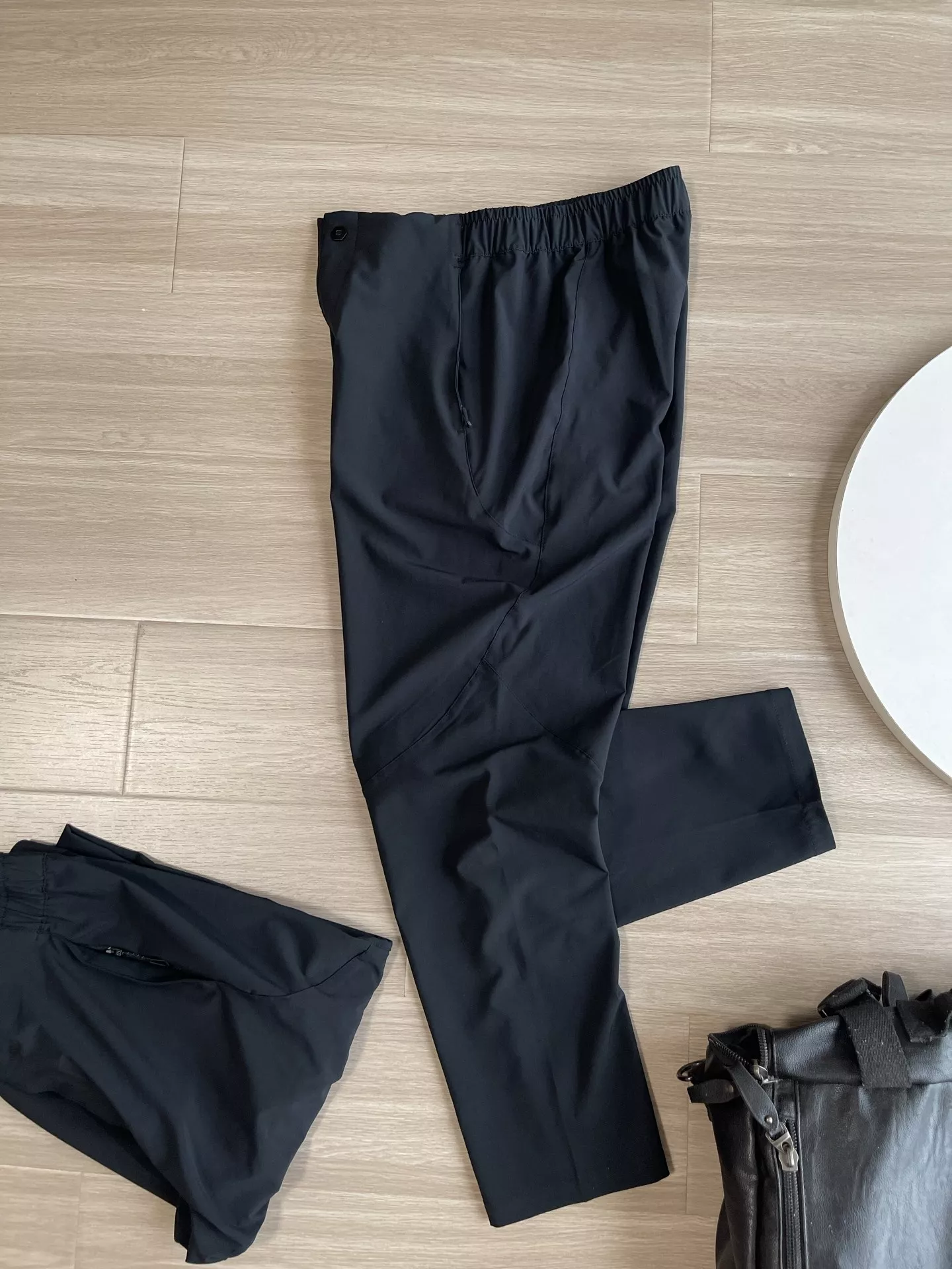 살로몬 경량 우븐 일자 남녀공용 캐쥬얼 팬츠 상세 이미지 3