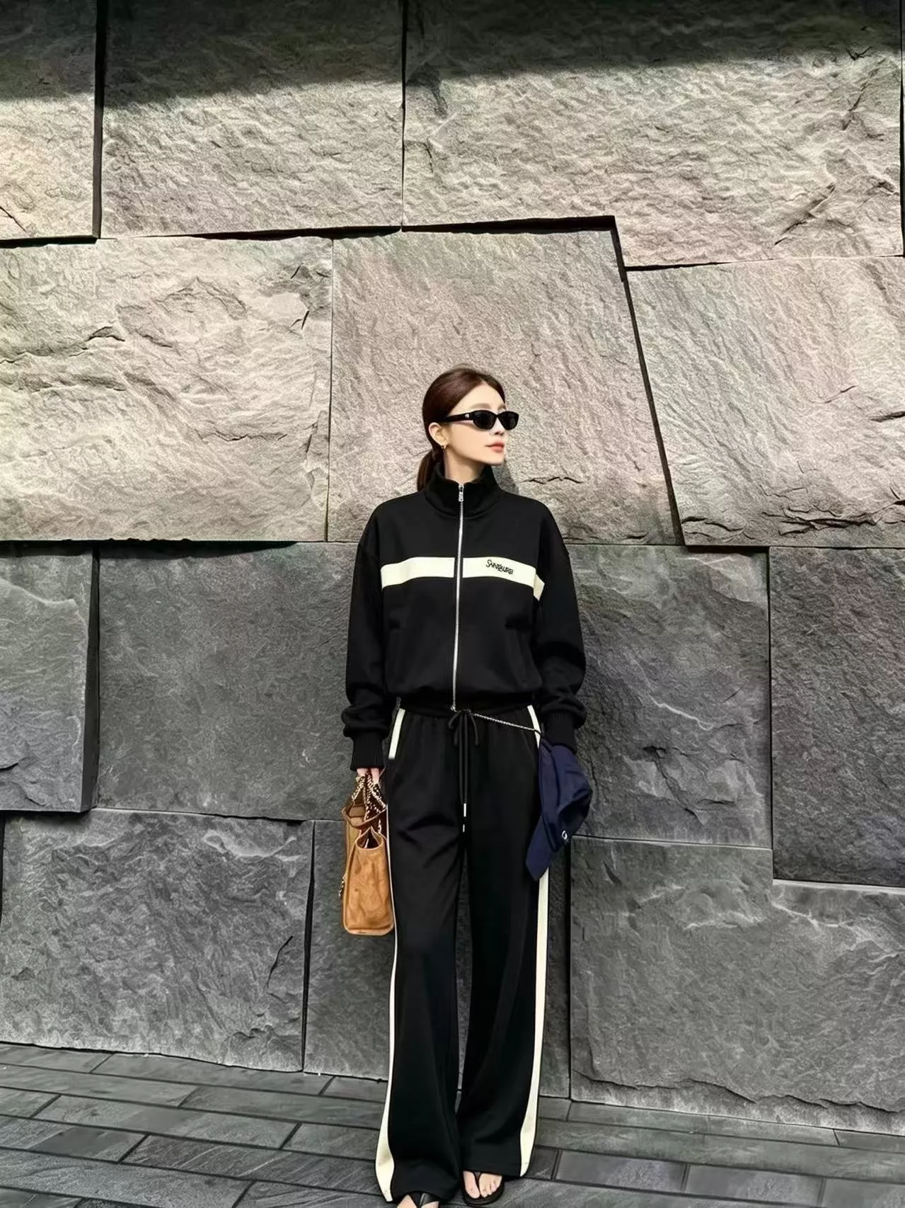 입생로랑 자수 배색 집업 여성용 상하의 세트 상세 이미지 15