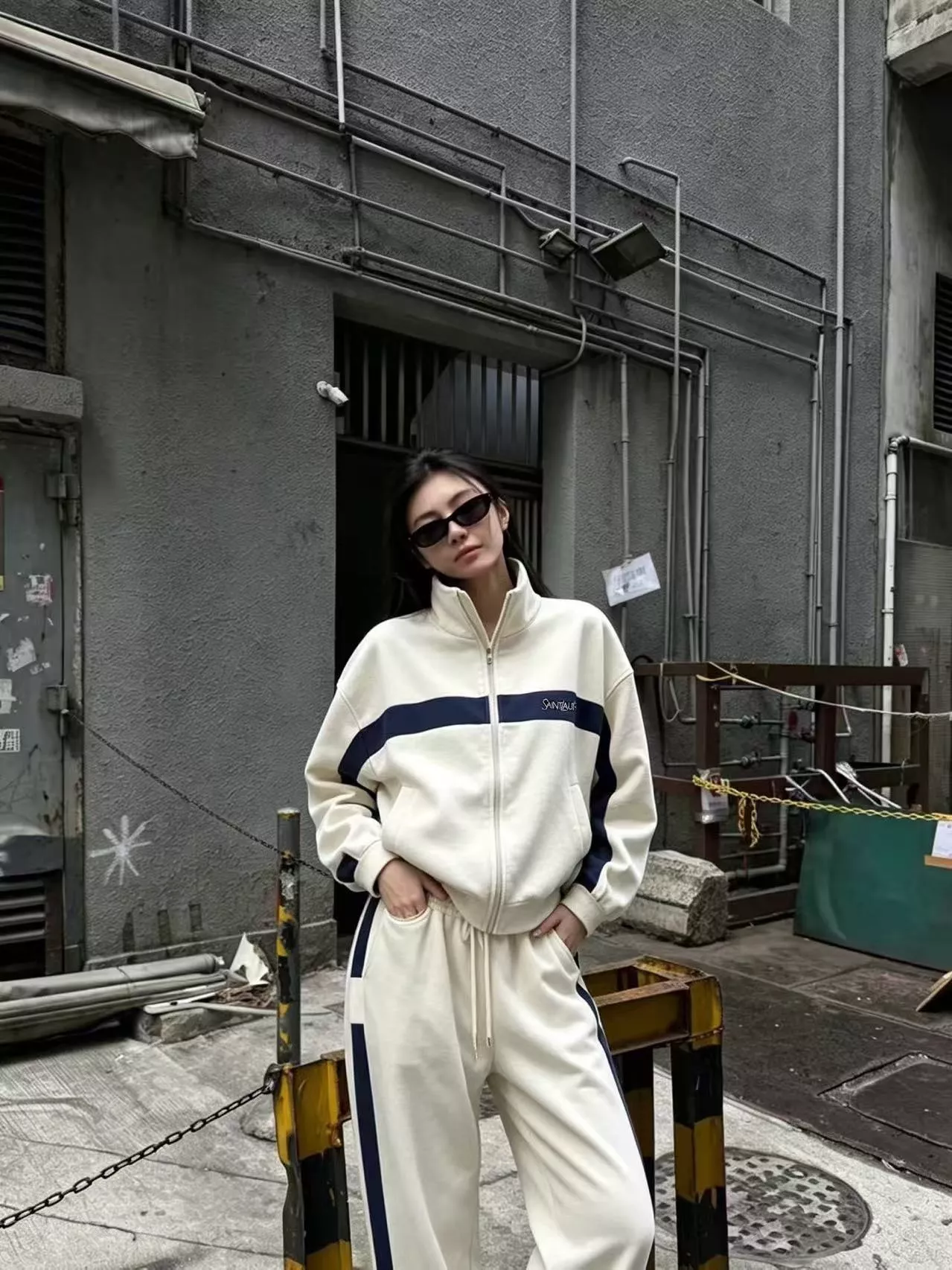 입생로랑 자수 배색 집업 여성용 상하의 세트 상세 이미지 18