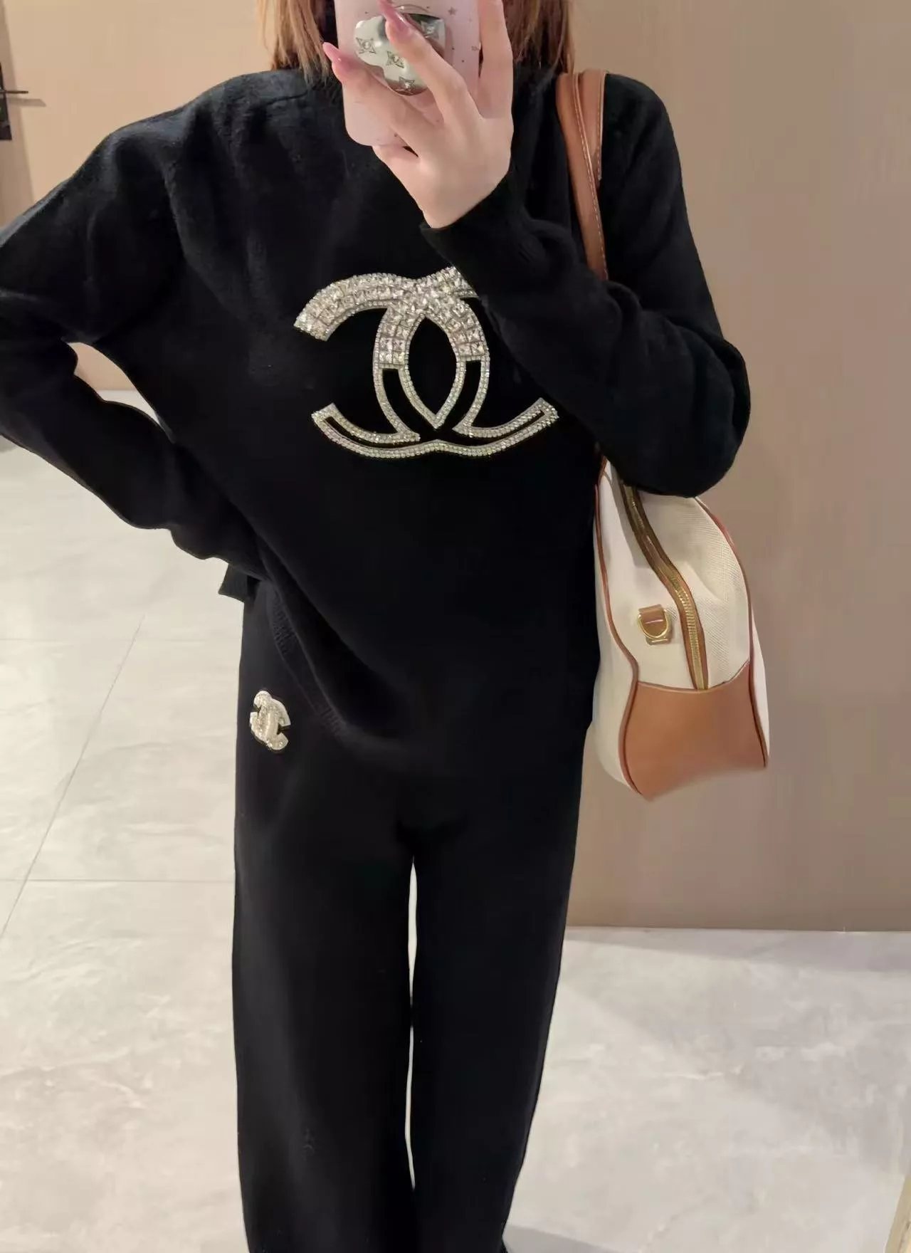 샤넬 반하이넥 비즈 장식 여성용 상하의 세트 상세 이미지 10