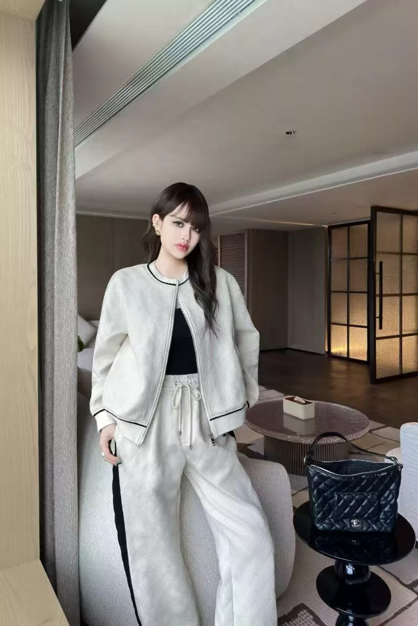 샤넬 마름모 자수 집업 여성용 상하의 세트 상세 이미지 15