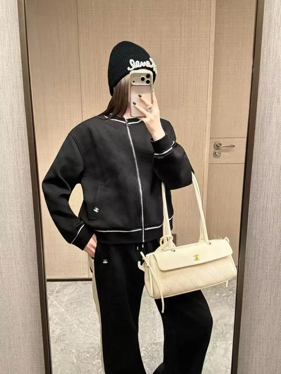 샤넬 마름모 자수 집업 여성용 상하의 세트 상세 이미지 23