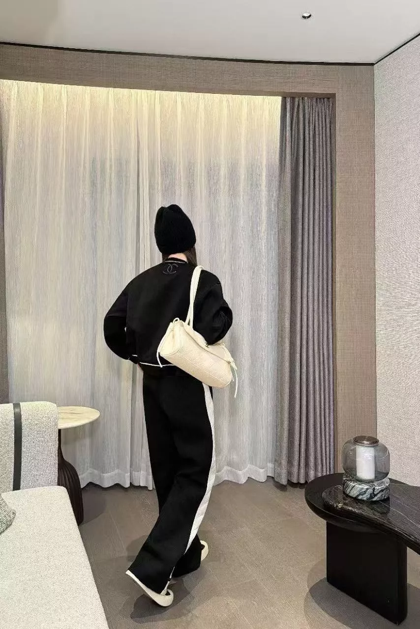 샤넬 마름모 자수 집업 여성용 상하의 세트 상세 이미지 29