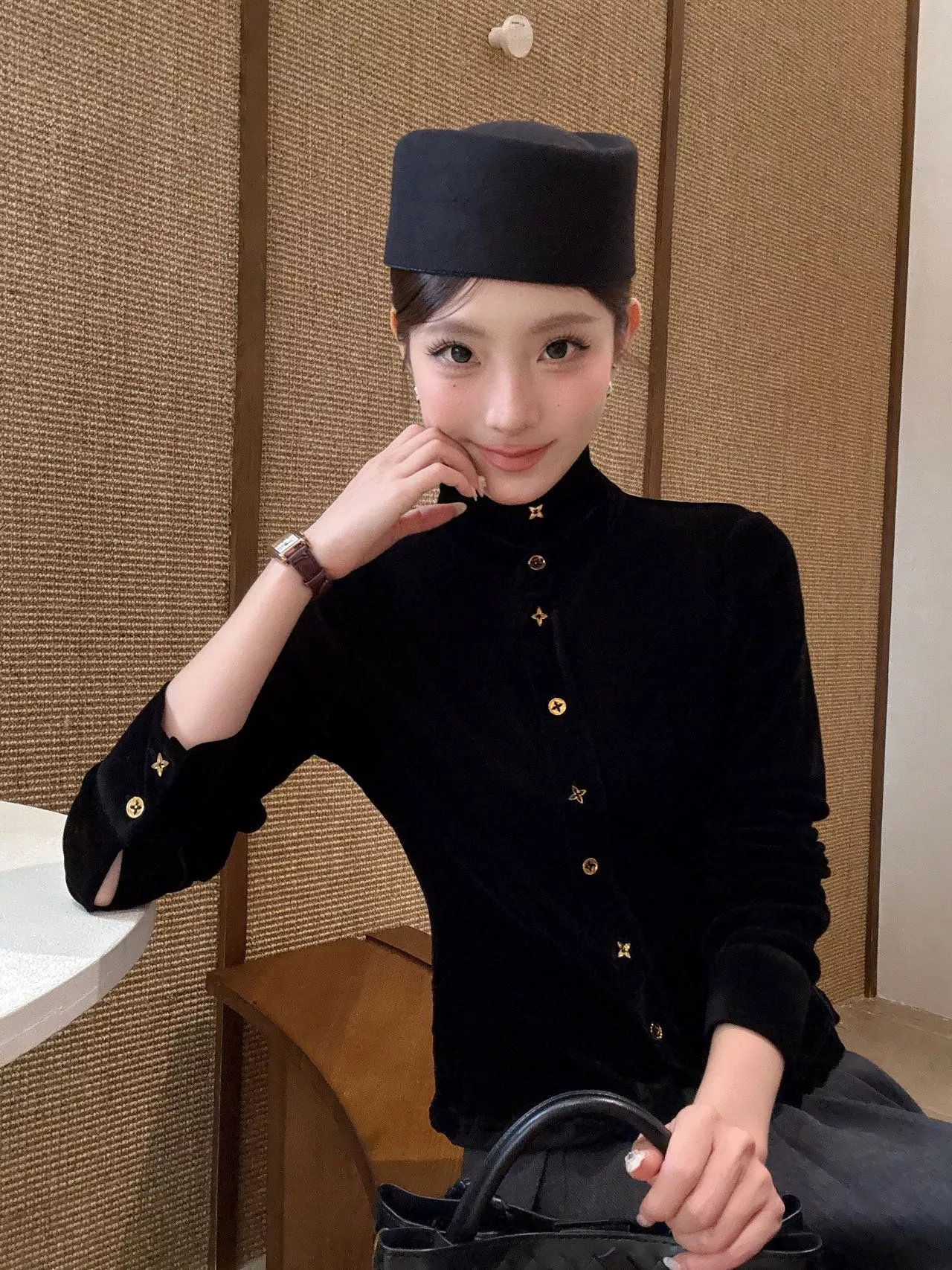 루이비통 플로킹 별 장식 여성용 긴소매 셔츠 상세 이미지 15