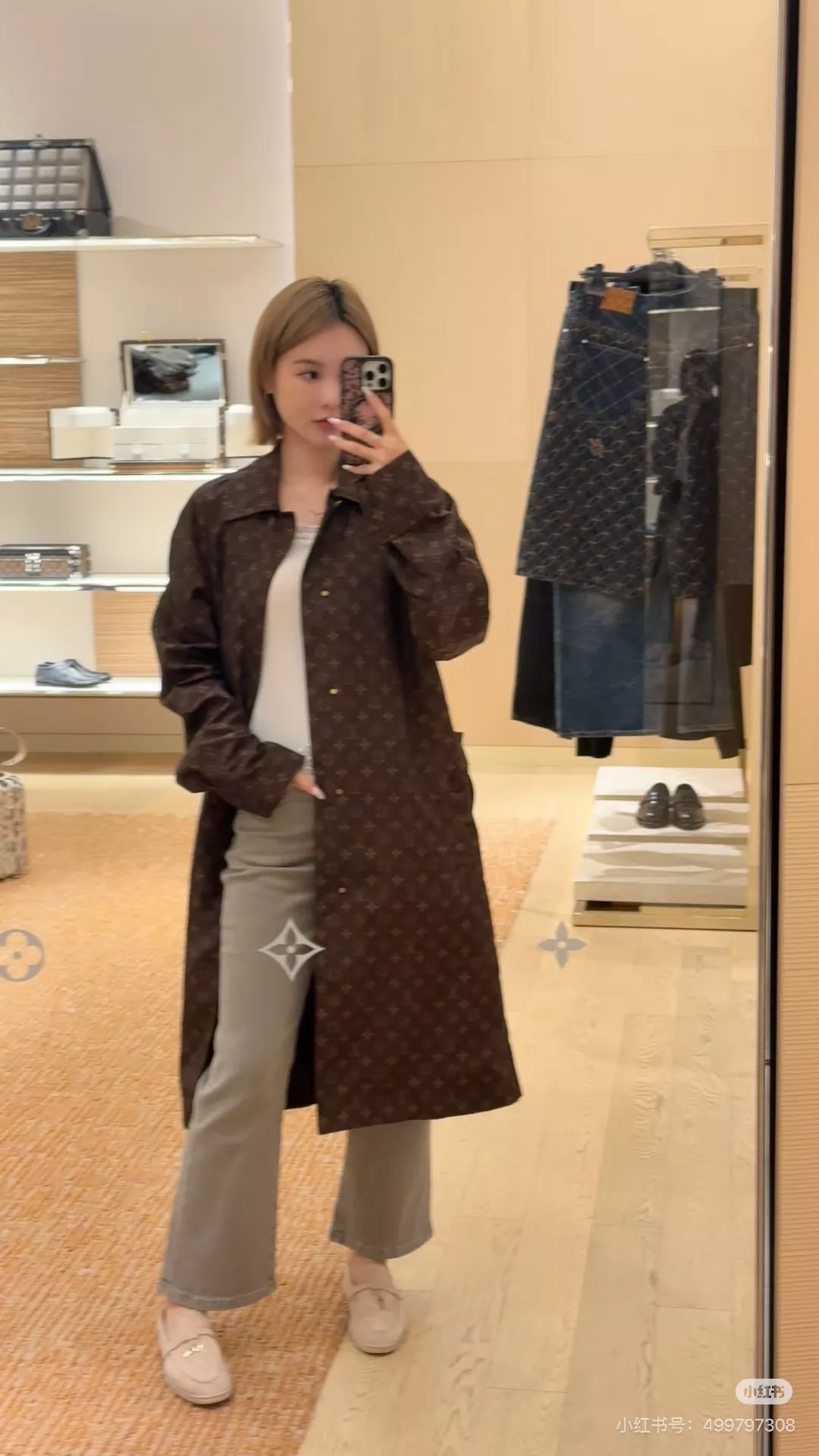 루이비통 올오버 패턴 벨트 여성용 롱 코트 상세 이미지 22