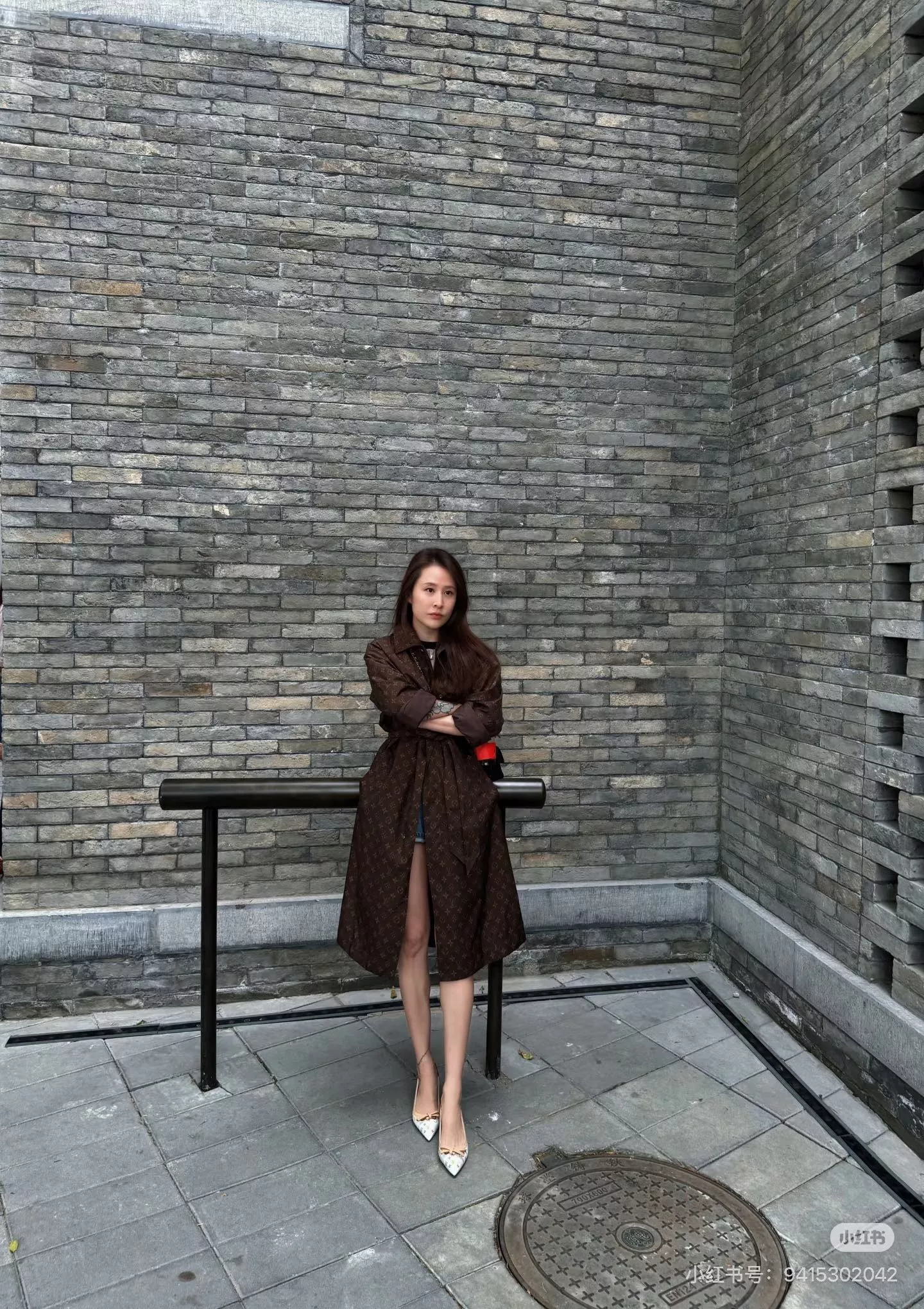 루이비통 올오버 패턴 벨트 여성용 롱 코트 상세 이미지 30