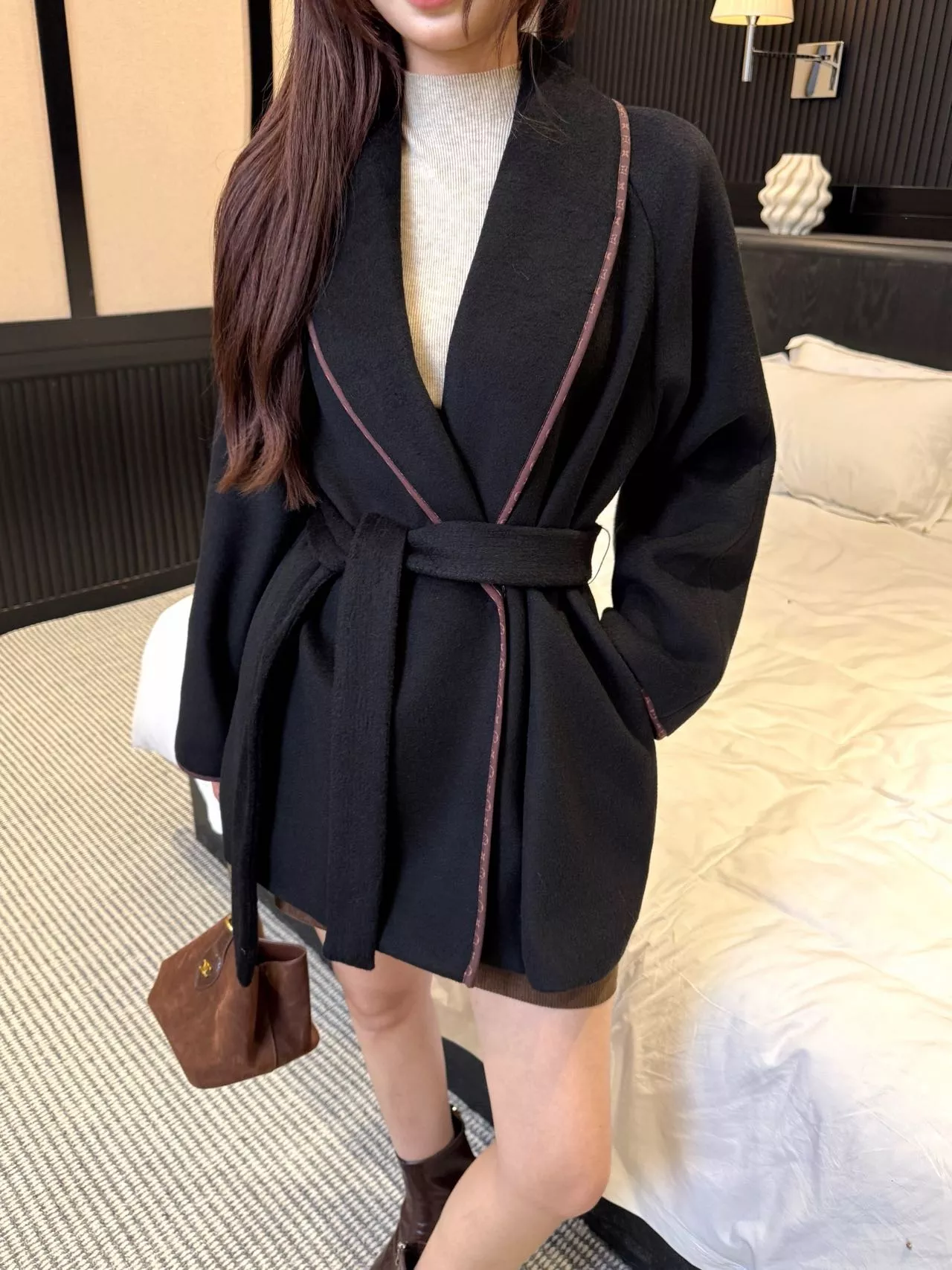 루이비통 숄칼라 벨트 모직 여성용 하프 코트 상세 이미지 12