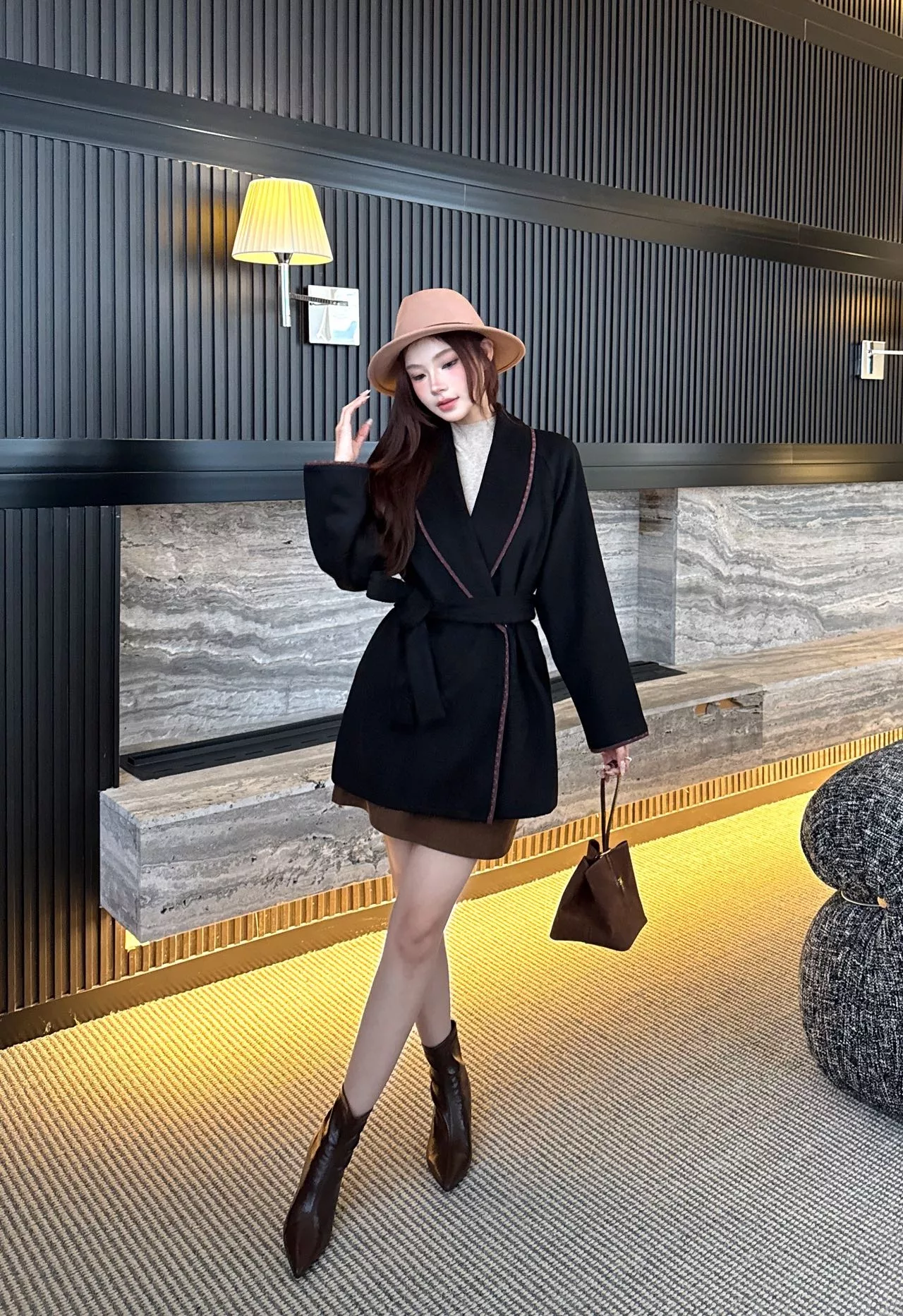 루이비통 숄칼라 벨트 모직 여성용 하프 코트 상세 이미지 18