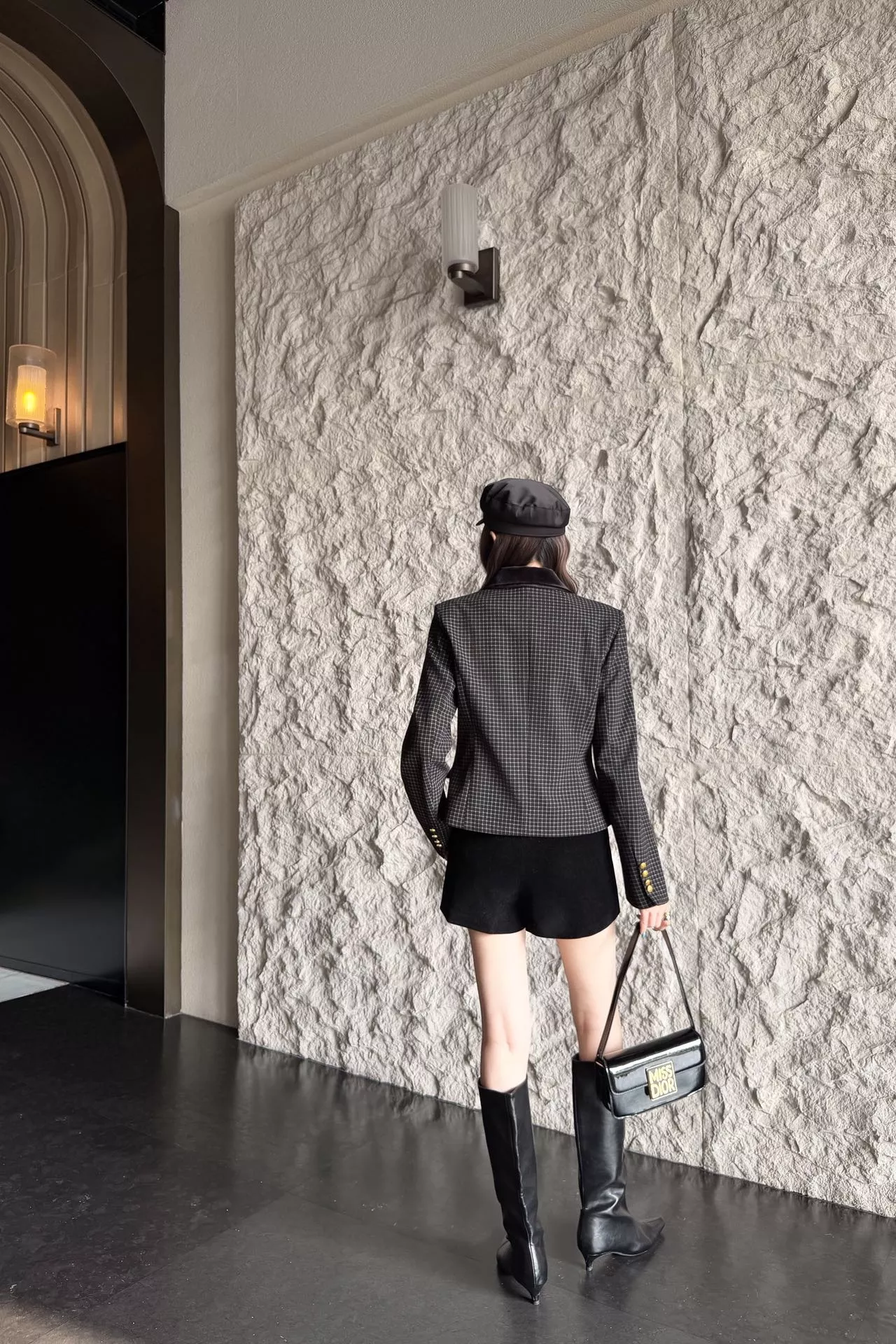 디올 벨벳 칼라 체크 여성용 버튼 재킷 상세 이미지 15