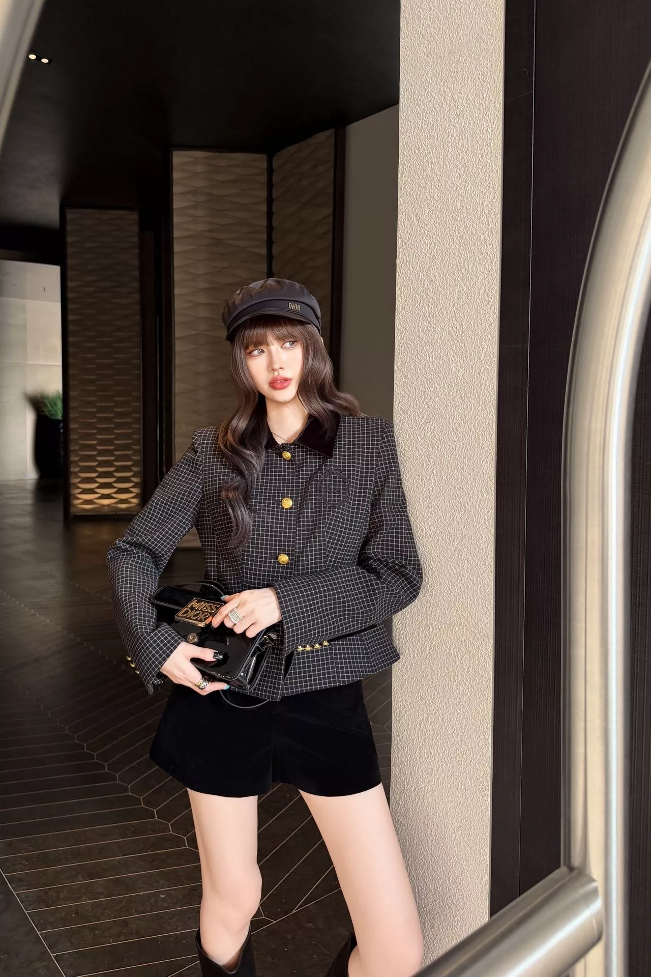 디올 벨벳 칼라 체크 여성용 버튼 재킷 상세 이미지 19