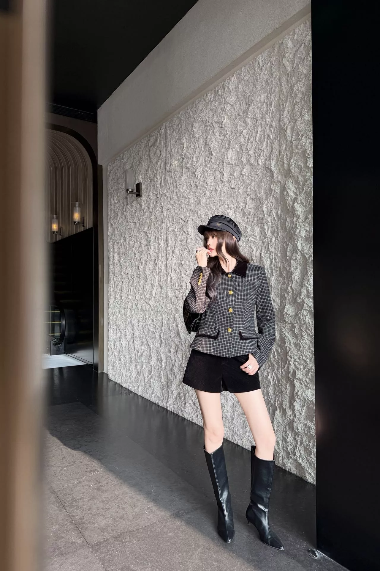 디올 벨벳 칼라 체크 여성용 버튼 재킷 상세 이미지 20