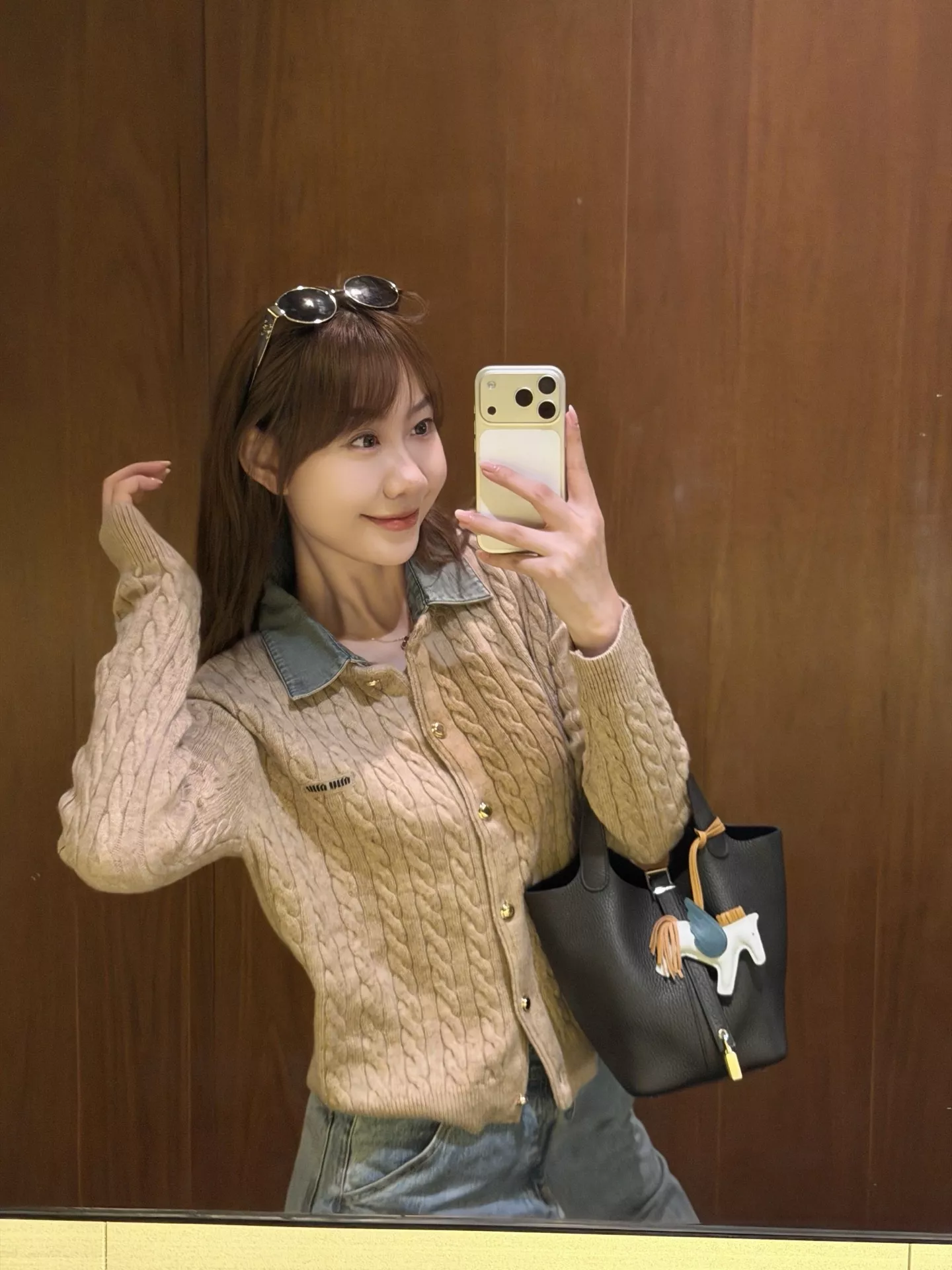 미우미우 배색 칼라 케이블 여성용 긴소매 가디건 상세 이미지 22