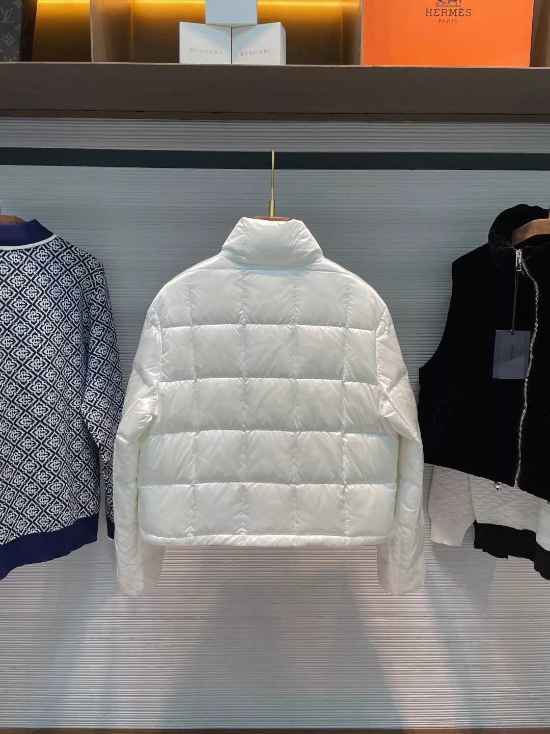 몽클레어 나일론 포켓 짜임 여성용 쇼트 패딩 상세 이미지 8