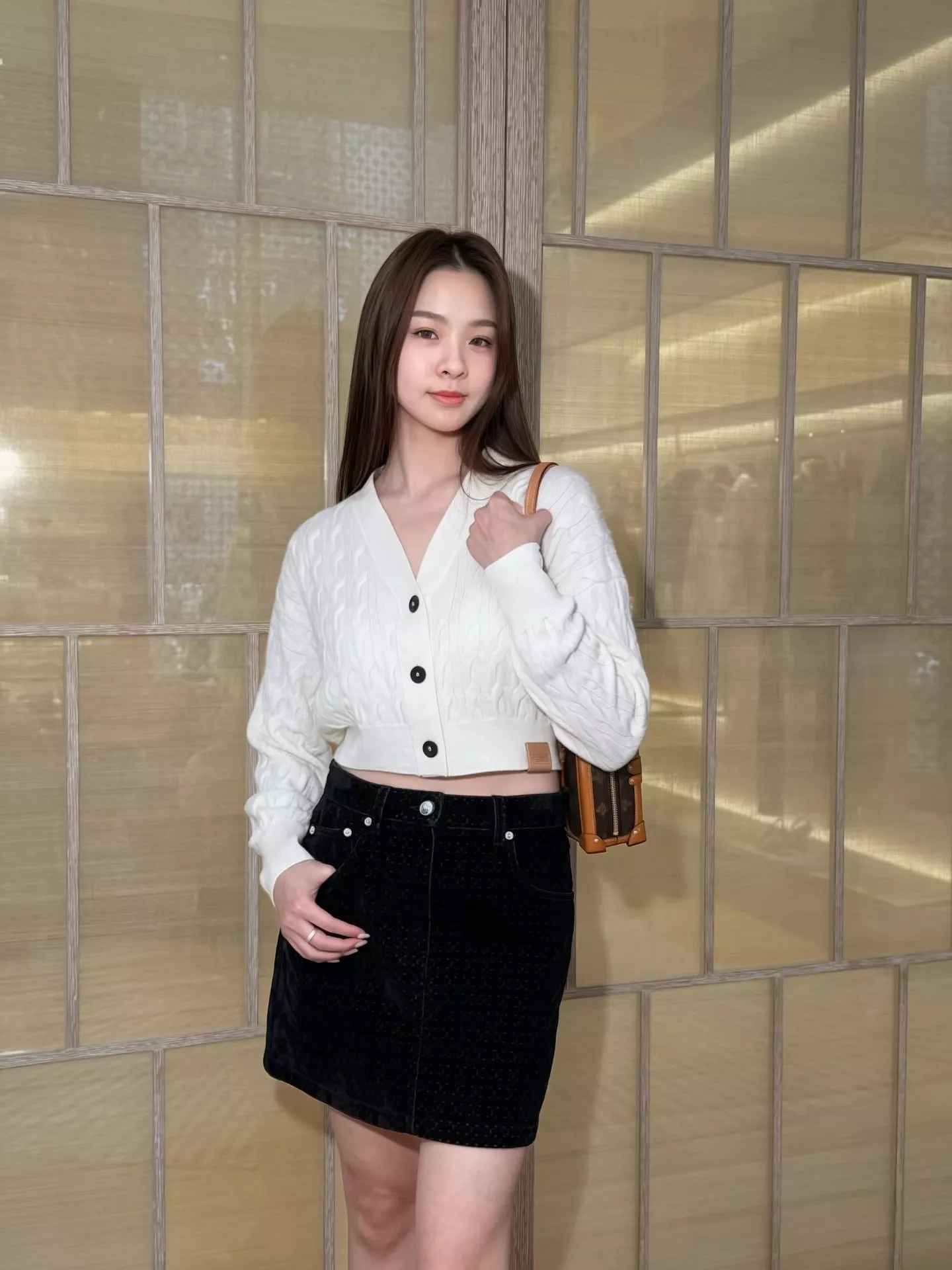 루이비통 케이블 짜임 크롭 여성용 긴소매 가디건 상세 이미지 63