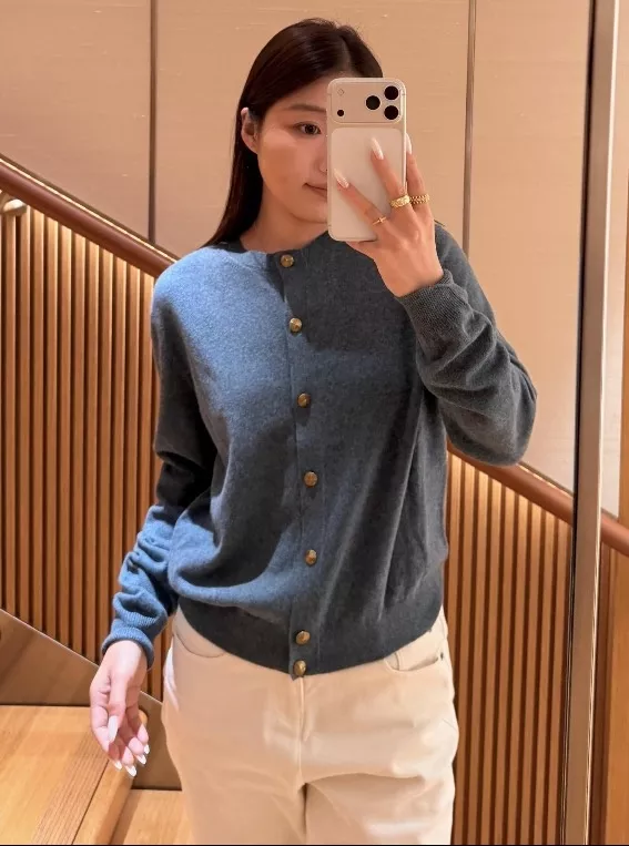 로로피아나 자카드 버튼 여성용 긴소매 가디건 상세 이미지 11
