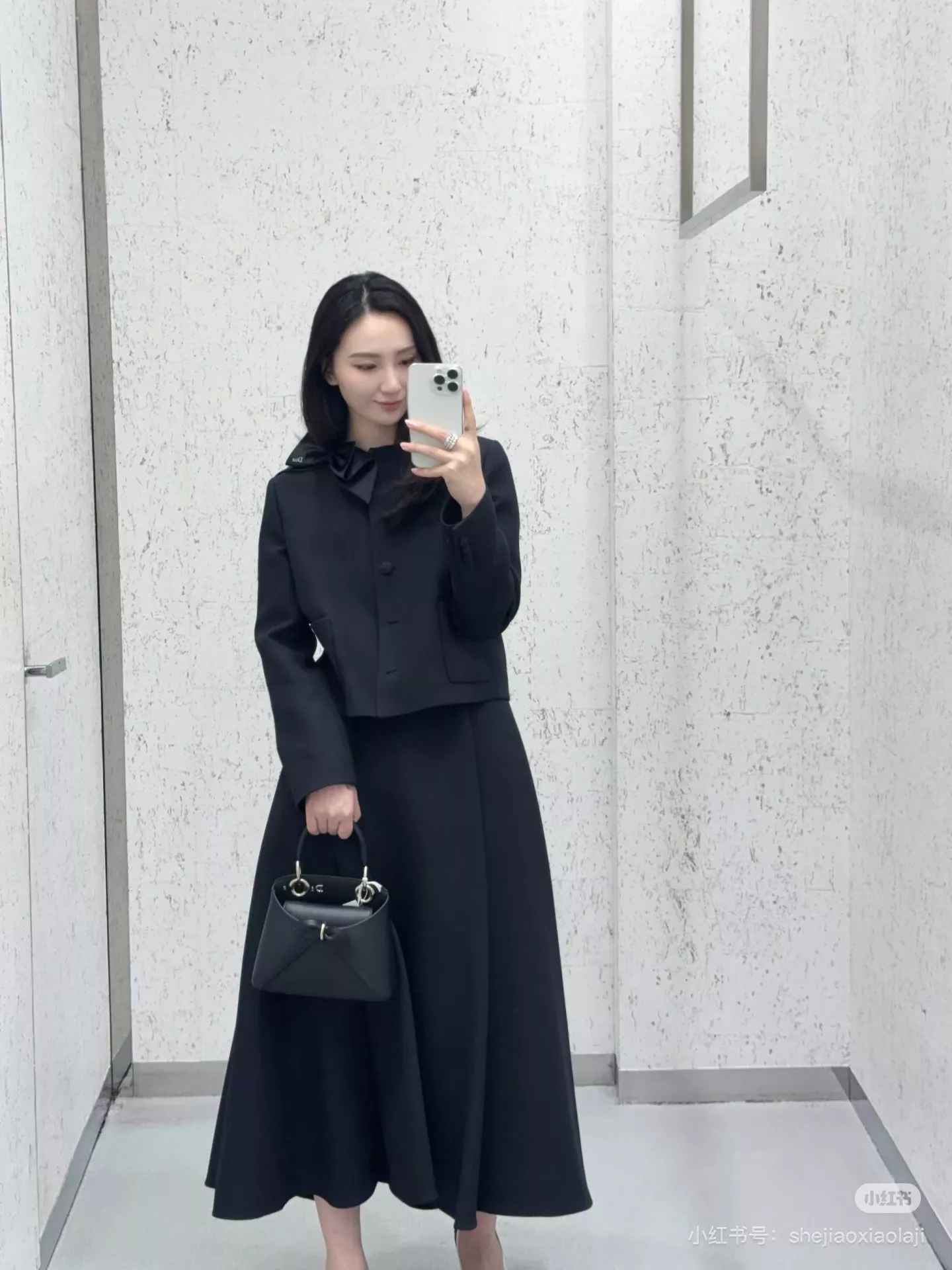 디올 리본 장식 라운드넥 여성용 버튼 재킷 상세 이미지 17