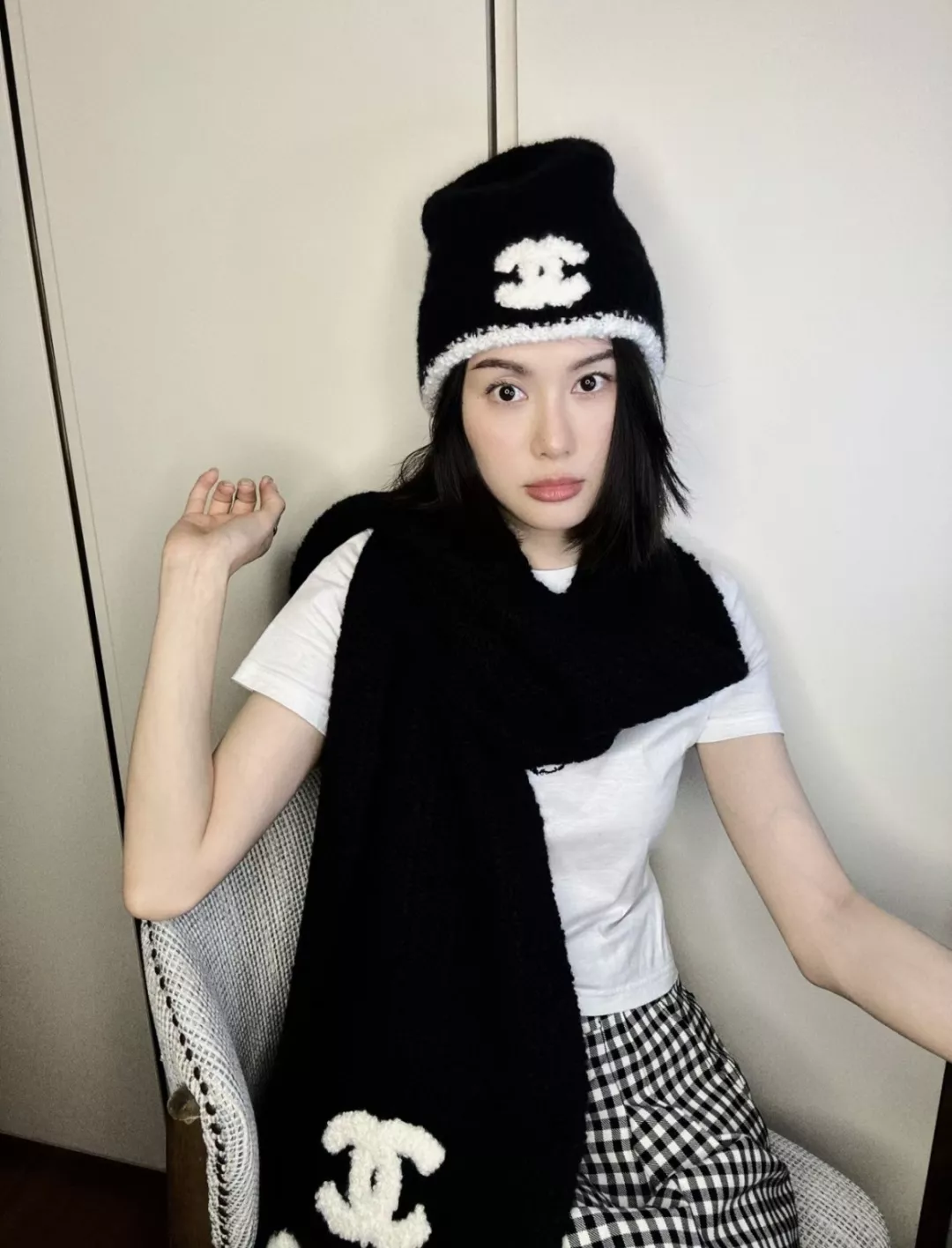 샤넬 캐시미어 실크 혼방 배색 라인 머플러 상세 이미지 12