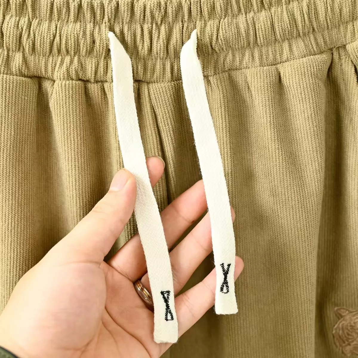 겐조 자수 코듀로이 남녀공용 트레이닝 팬츠 상세 이미지 17