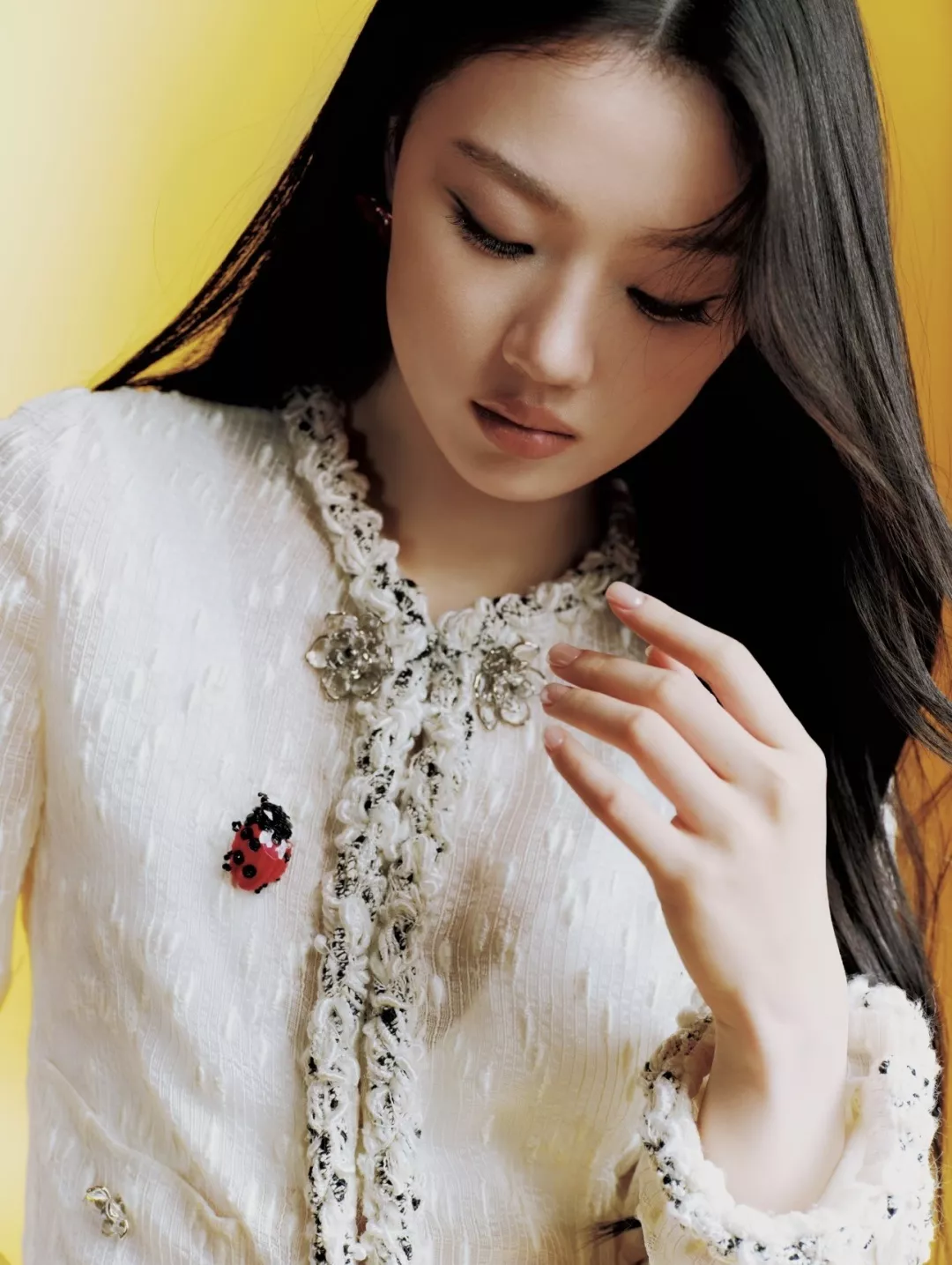 샤넬 입체 무당벌레 장식 여성용 버튼 재킷 상세 이미지 14