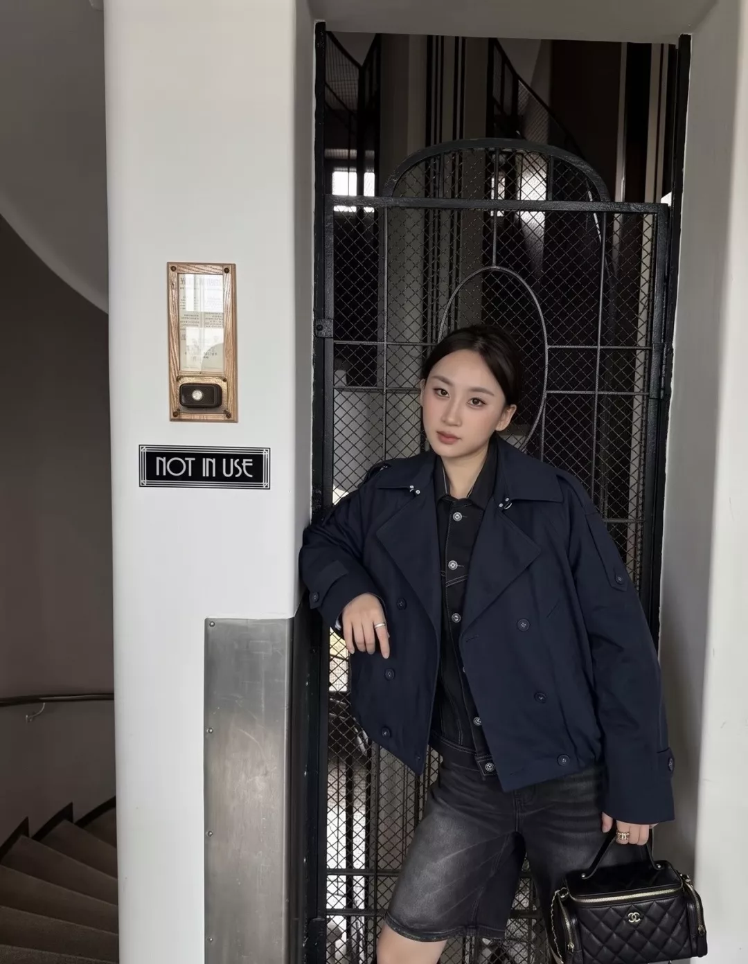 아크네스튜디오 견장 더블브레스트 여성용 쇼트 코트 상세 이미지 18