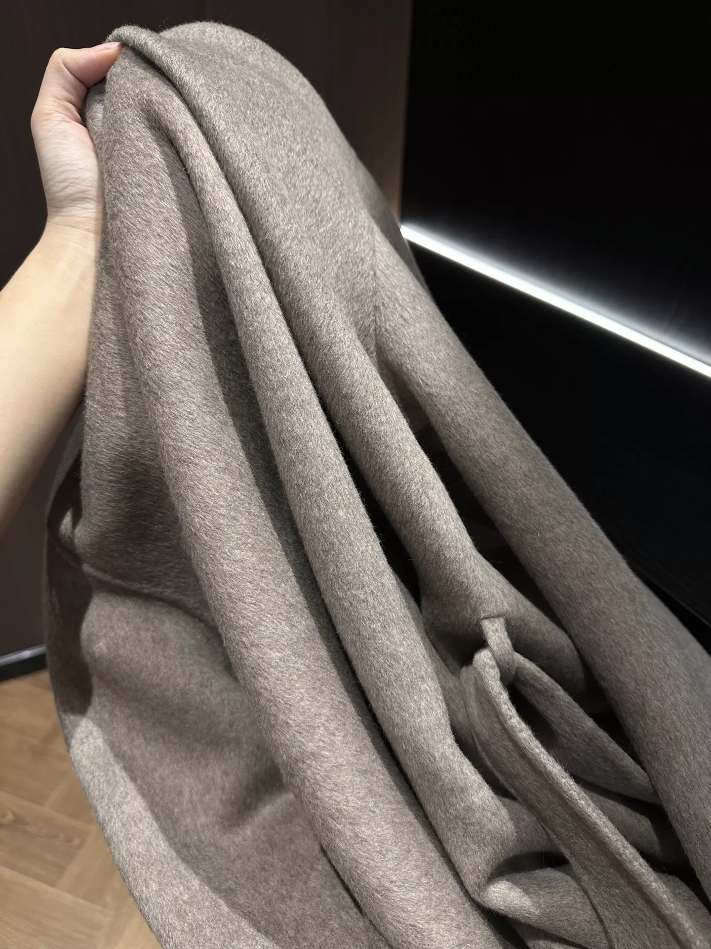 로로피아나 밍크 칼라 울 실크 여성용 쇼트 코트 상세 이미지 67