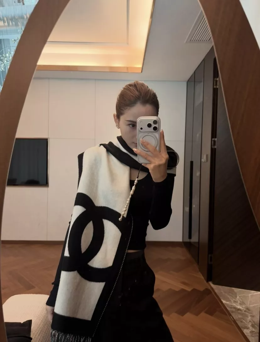 샤넬 양면 자카드 캐시미어 프린지 머플러 상세 이미지 26