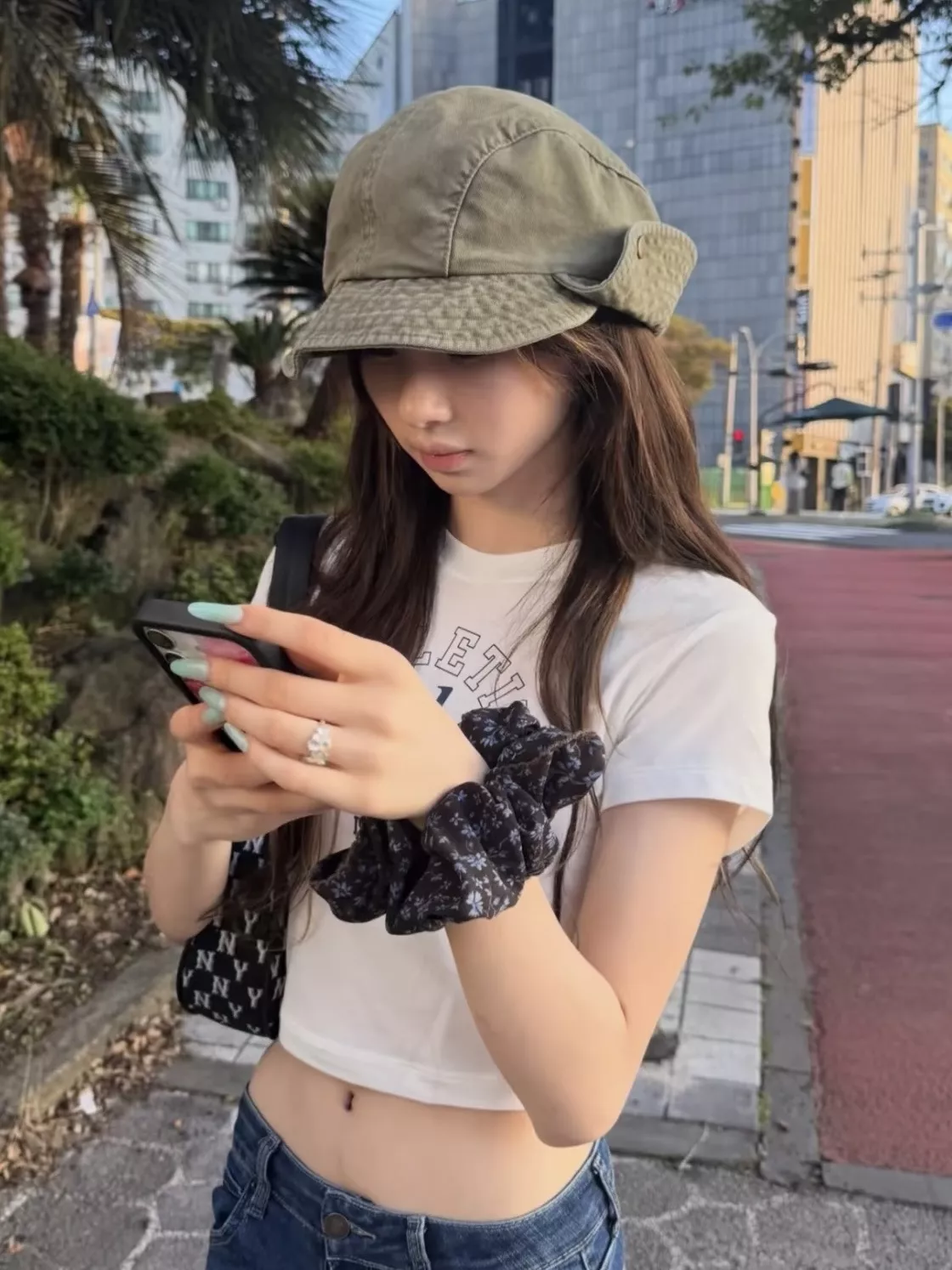 노브랜드 워싱 빈티지 접이식 귀 덮개 볼캡 상세 이미지 23