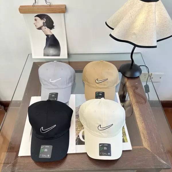 나이키 로고 자수 곡선 챙 패널 볼캡